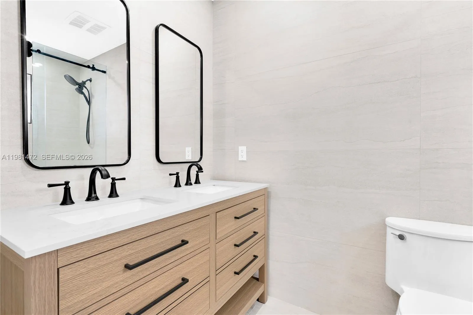 Hialeah Gardens, Florida 33018, 3 Bedrooms Bedrooms, ,3 BathroomsBathrooms,Residential,For Sale,A11981472