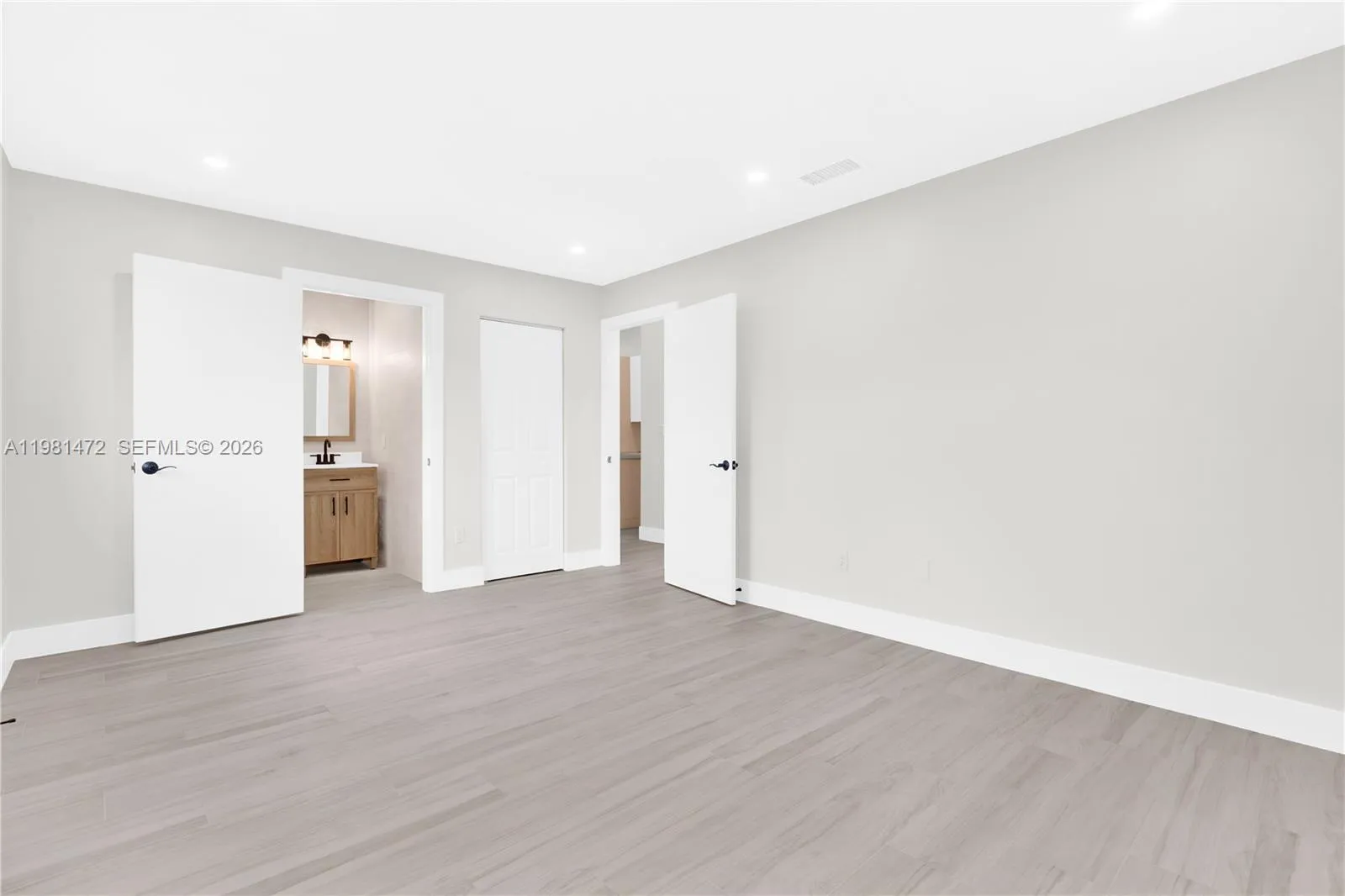 Hialeah Gardens, Florida 33018, 3 Bedrooms Bedrooms, ,3 BathroomsBathrooms,Residential,For Sale,A11981472