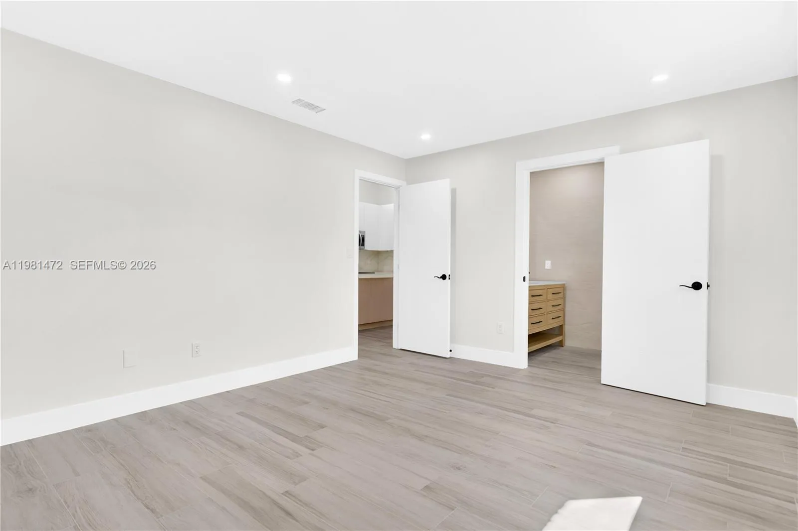 Hialeah Gardens, Florida 33018, 3 Bedrooms Bedrooms, ,3 BathroomsBathrooms,Residential,For Sale,A11981472