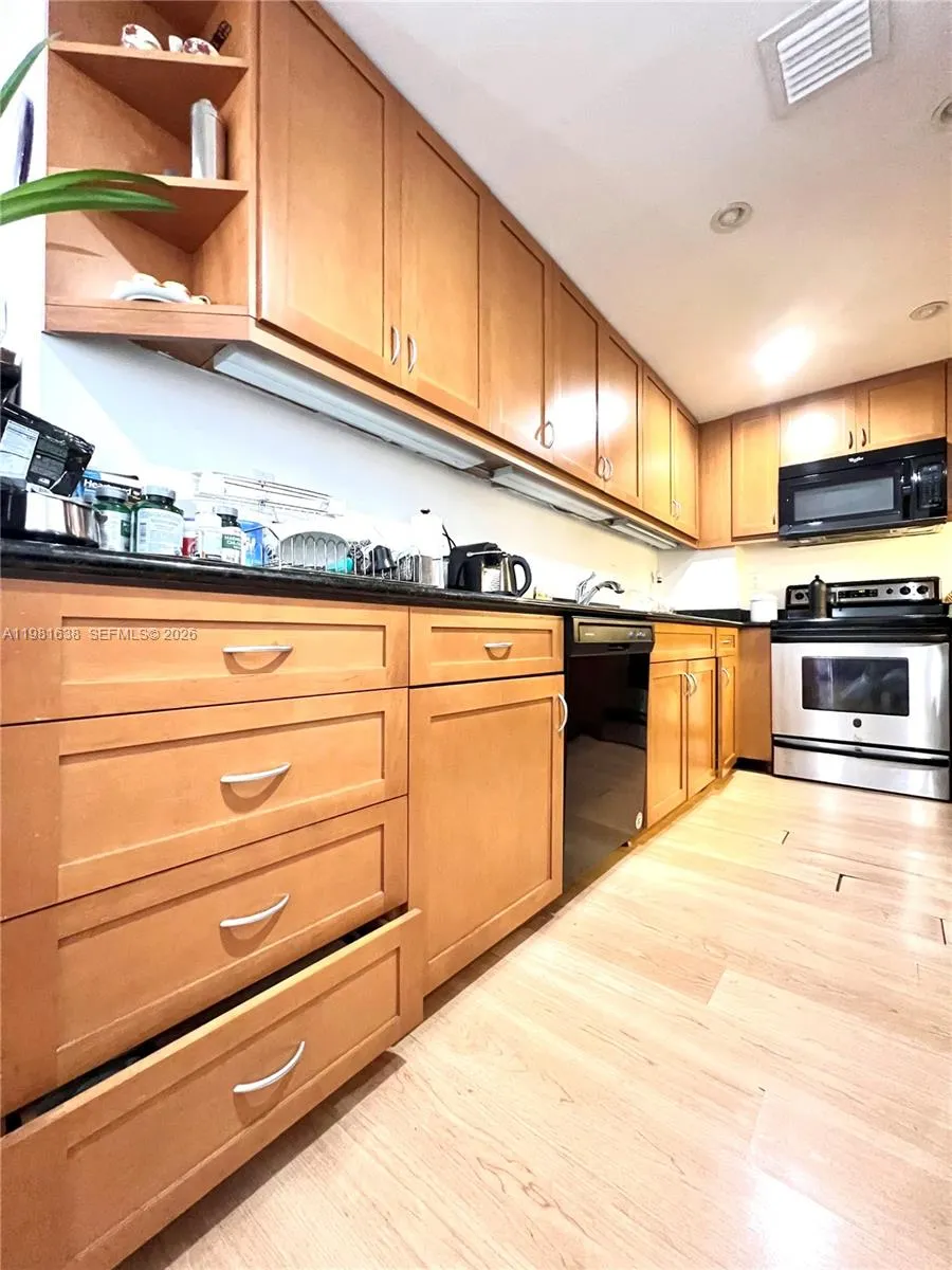 10350 W Bay Harbor Dr 7n, Bay Harbor Islands, Flor, Bay Harbor Islands, Florida 33154, 1 Bedroom Bedrooms, ,1 BathroomBathrooms,Residential,For Sale,10350 W Bay Harbor Dr 7n, Bay Harbor Islands, Flor,A11981638