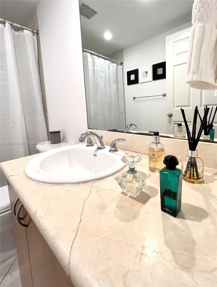 10350 W Bay Harbor Dr 7n, Bay Harbor Islands, Flor, Bay Harbor Islands, Florida 33154, 1 Bedroom Bedrooms, ,1 BathroomBathrooms,Residential,For Sale,10350 W Bay Harbor Dr 7n, Bay Harbor Islands, Flor,A11981638