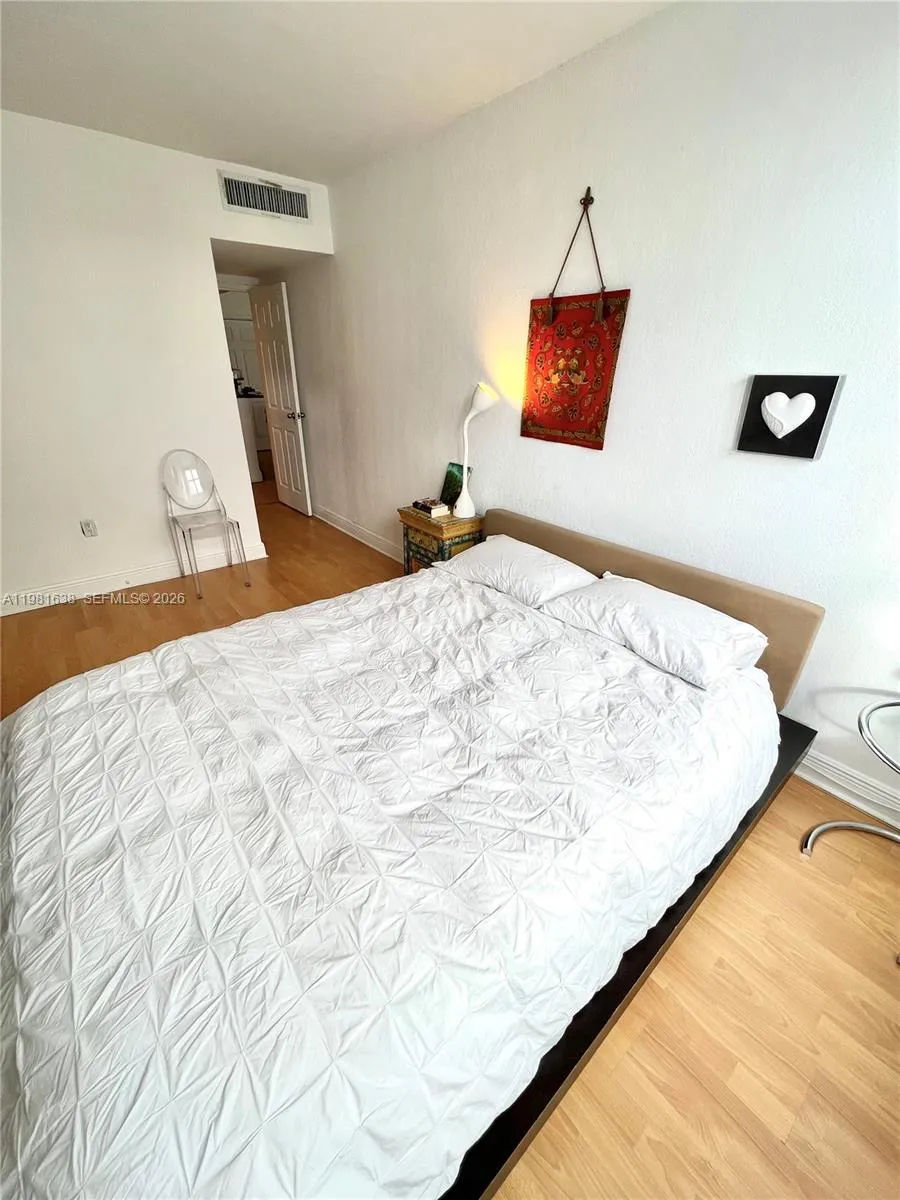 10350 W Bay Harbor Dr 7n, Bay Harbor Islands, Flor, Bay Harbor Islands, Florida 33154, 1 Bedroom Bedrooms, ,1 BathroomBathrooms,Residential,For Sale,10350 W Bay Harbor Dr 7n, Bay Harbor Islands, Flor,A11981638