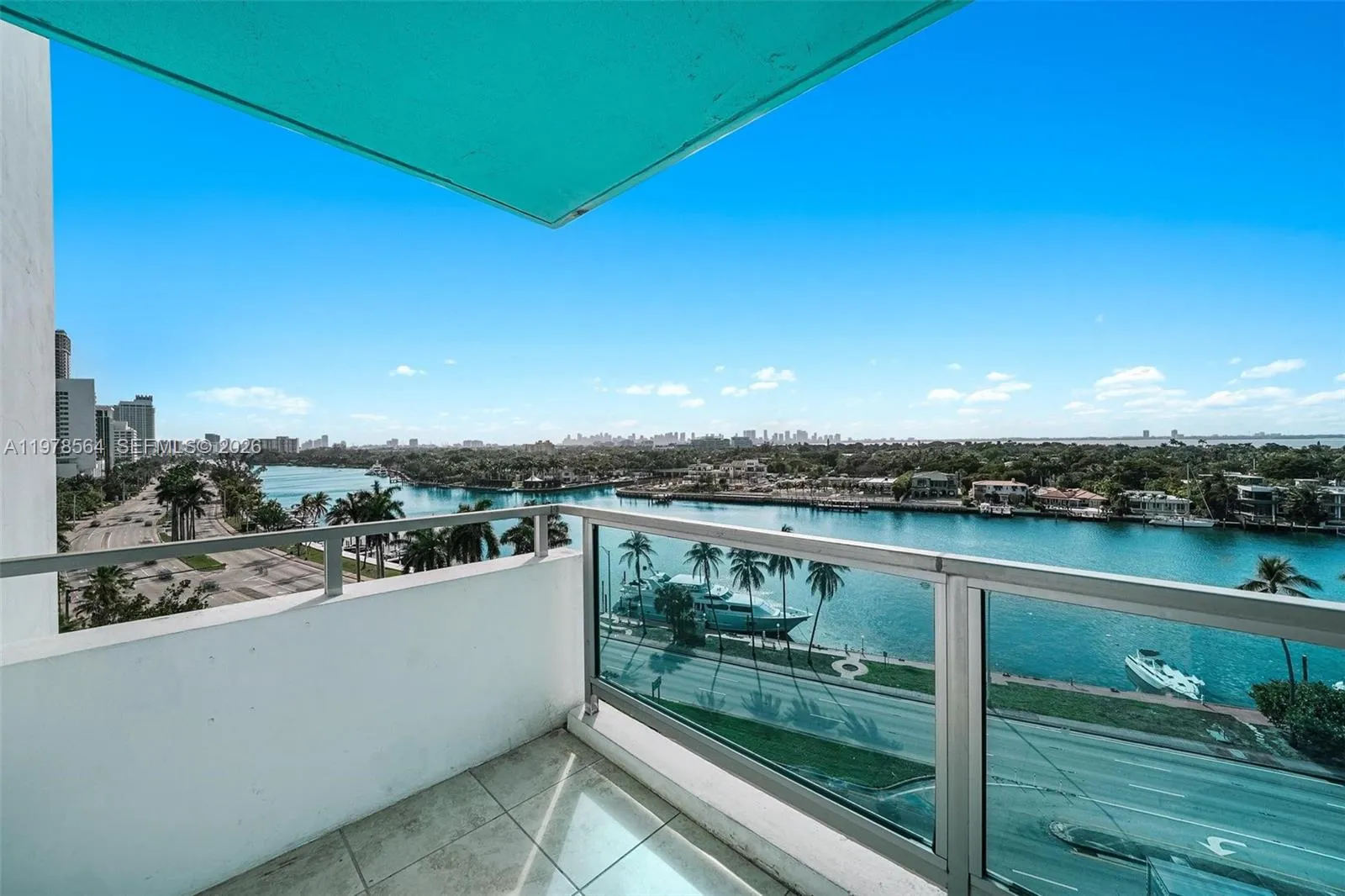 5101 Collins Ave 11b, Miami Beach, Florida 33140, Miami Beach, Florida 33140, 3 Bedrooms Bedrooms, ,2 BathroomsBathrooms,Residential Lease,For Rent,5101 Collins Ave 11b, Miami Beach, Florida 33140,A11978564