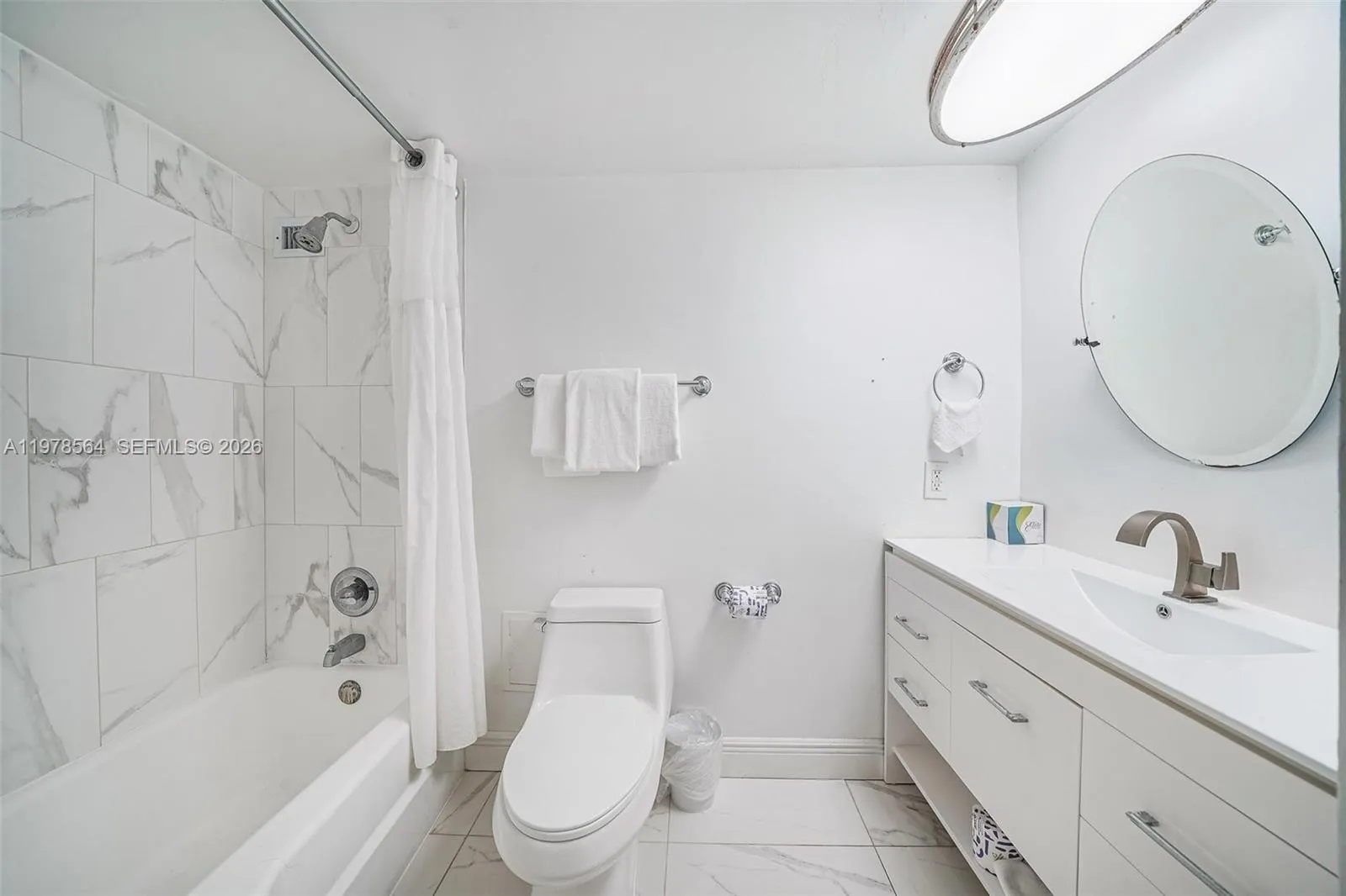 5101 Collins Ave 11b, Miami Beach, Florida 33140, Miami Beach, Florida 33140, 3 Bedrooms Bedrooms, ,2 BathroomsBathrooms,Residential Lease,For Rent,5101 Collins Ave 11b, Miami Beach, Florida 33140,A11978564