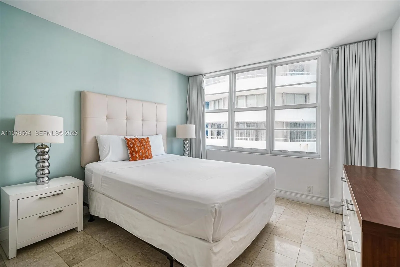 5101 Collins Ave 11b, Miami Beach, Florida 33140, Miami Beach, Florida 33140, 3 Bedrooms Bedrooms, ,2 BathroomsBathrooms,Residential Lease,For Rent,5101 Collins Ave 11b, Miami Beach, Florida 33140,A11978564