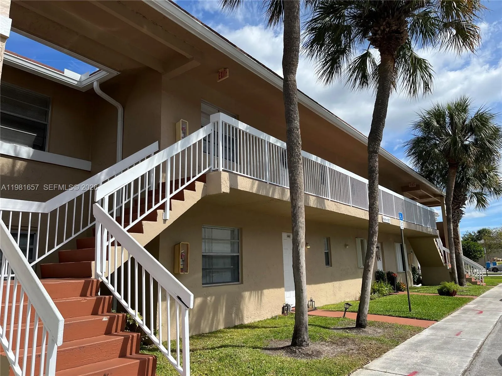 9955 Twin Lakes Dr 9-k, Coral Springs, Florida 330, Coral Springs, Florida 33071, 2 Bedrooms Bedrooms, ,2 BathroomsBathrooms,Residential Lease,For Rent,9955 Twin Lakes Dr 9-k, Coral Springs, Florida 330,A11981657