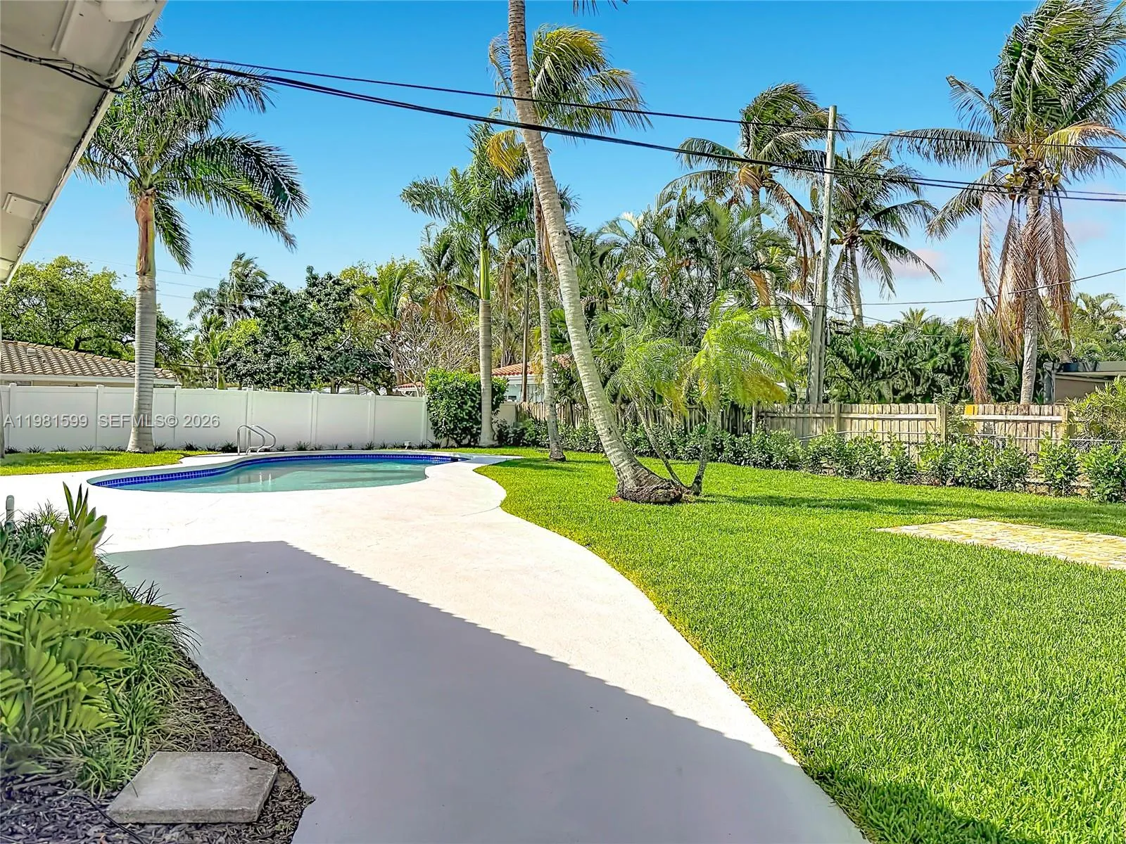 2533 Ne 21st Ter 2533, Lighthouse Point, Florida 3, Lighthouse Point, Florida 33064, 3 Bedrooms Bedrooms, ,2 BathroomsBathrooms,Residential Lease,For Rent,2533 Ne 21st Ter 2533, Lighthouse Point, Florida 3,A11981599