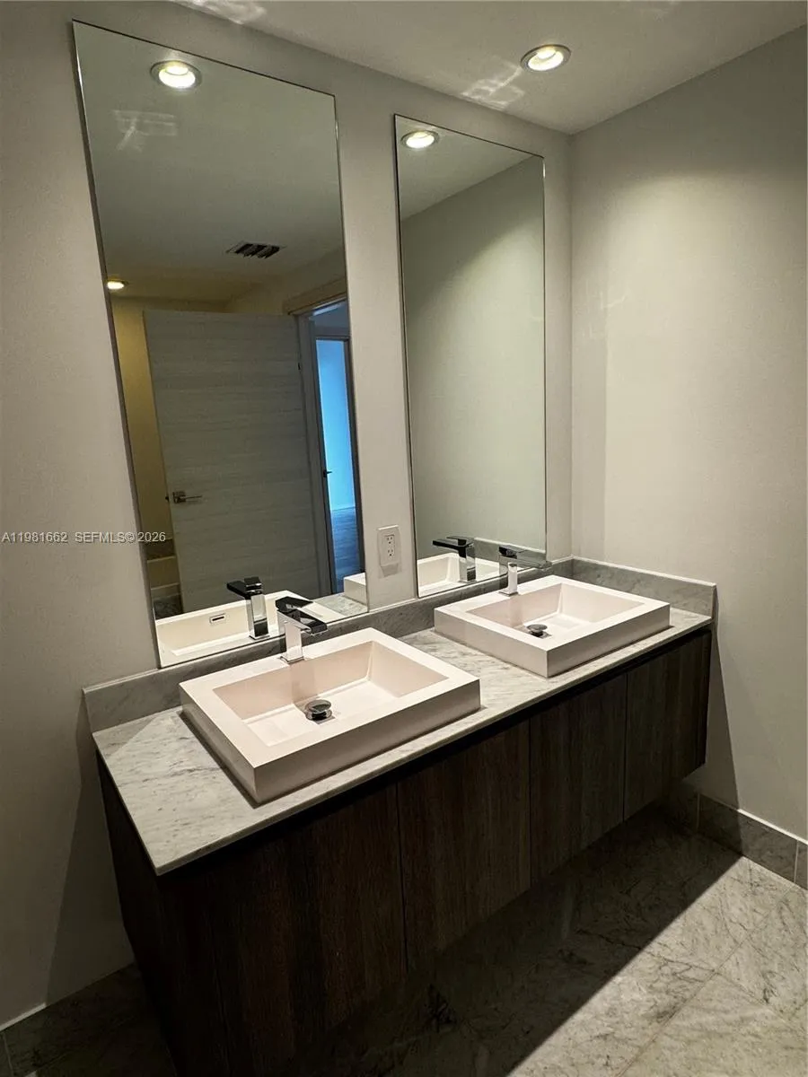 801 S Miami Ave 1906, Miami, Florida 33130, Miami, Florida 33130, 1 Bedroom Bedrooms, ,2 BathroomsBathrooms,Residential Lease,For Rent,801 S Miami Ave 1906, Miami, Florida 33130,A11981662