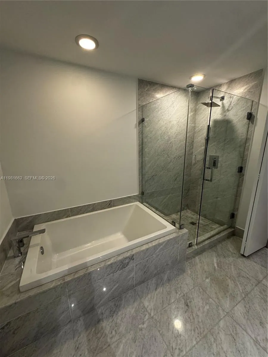 801 S Miami Ave 1906, Miami, Florida 33130, Miami, Florida 33130, 1 Bedroom Bedrooms, ,2 BathroomsBathrooms,Residential Lease,For Rent,801 S Miami Ave 1906, Miami, Florida 33130,A11981662