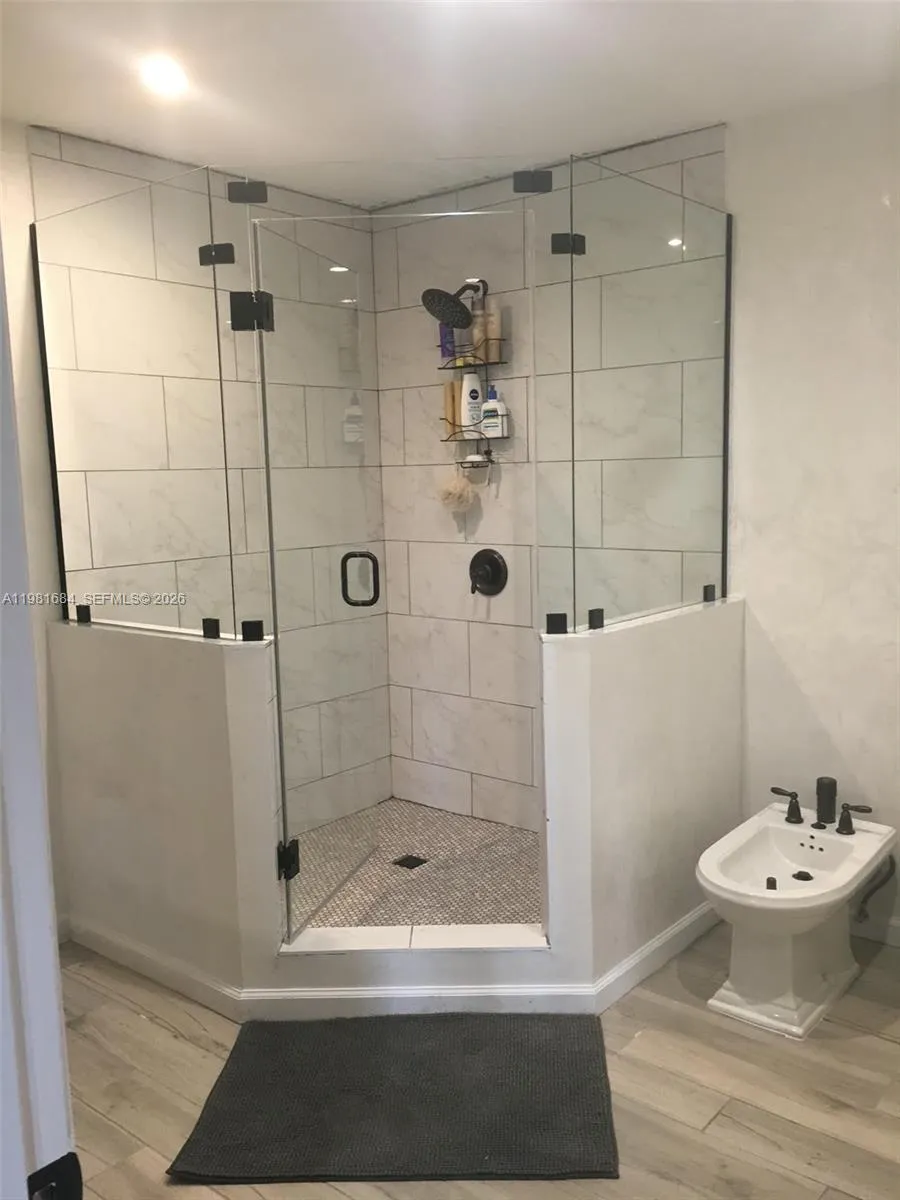 7114 Sw 114th Pl A, Miami, Florida 33173, Miami, Florida 33173, 2 Bedrooms Bedrooms, ,2 BathroomsBathrooms,Residential Lease,For Rent,7114 Sw 114th Pl A, Miami, Florida 33173,A11981684