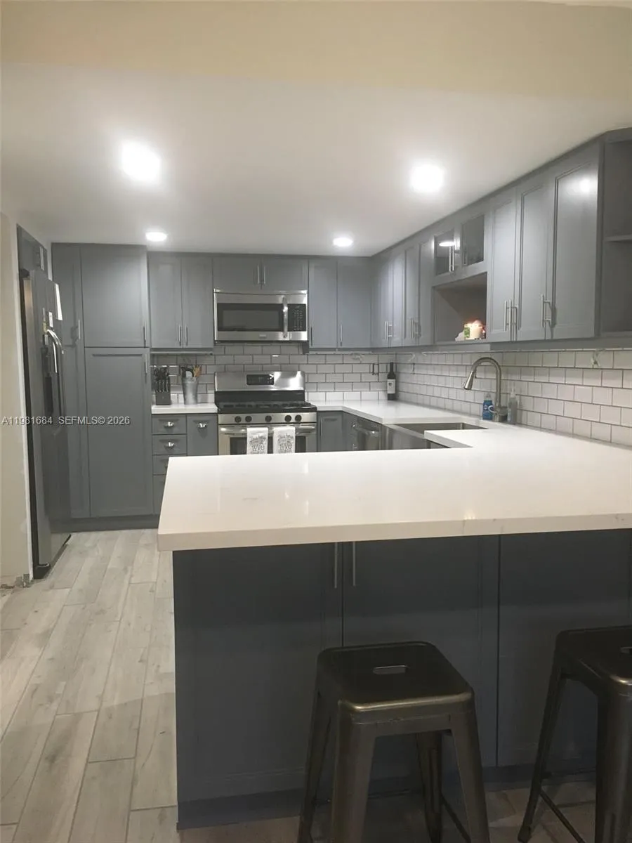 7114 Sw 114th Pl A, Miami, Florida 33173, Miami, Florida 33173, 2 Bedrooms Bedrooms, ,2 BathroomsBathrooms,Residential Lease,For Rent,7114 Sw 114th Pl A, Miami, Florida 33173,A11981684