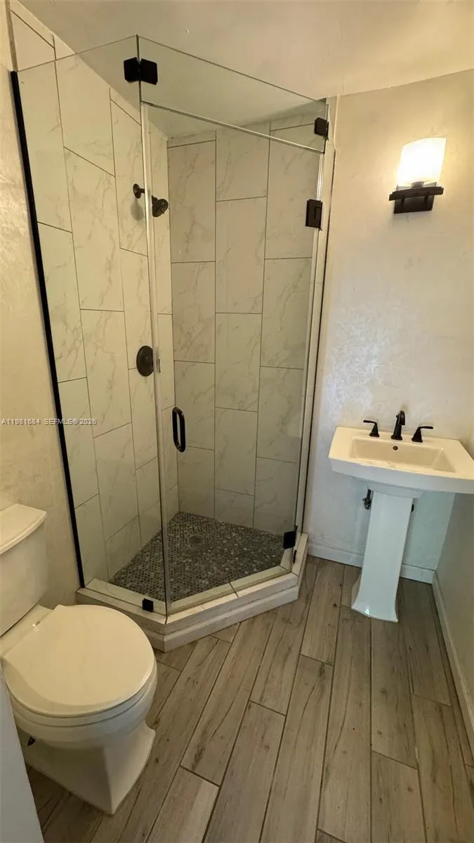 7114 Sw 114th Pl A, Miami, Florida 33173, Miami, Florida 33173, 2 Bedrooms Bedrooms, ,2 BathroomsBathrooms,Residential Lease,For Rent,7114 Sw 114th Pl A, Miami, Florida 33173,A11981684