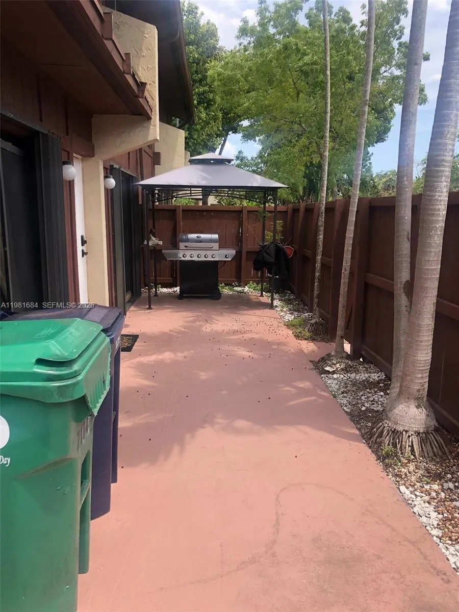 7114 Sw 114th Pl A, Miami, Florida 33173, Miami, Florida 33173, 2 Bedrooms Bedrooms, ,2 BathroomsBathrooms,Residential Lease,For Rent,7114 Sw 114th Pl A, Miami, Florida 33173,A11981684