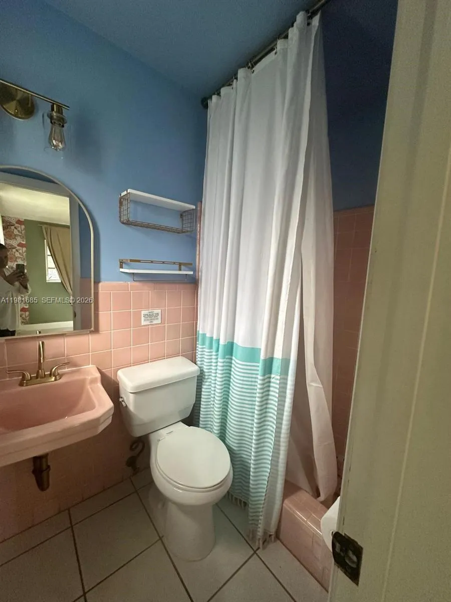 6443 Perry St 0, Hollywood, Florida 33024, Hollywood, Florida 33024, 3 Bedrooms Bedrooms, ,2 BathroomsBathrooms,Residential Lease,For Rent,6443 Perry St 0, Hollywood, Florida 33024,A11981685