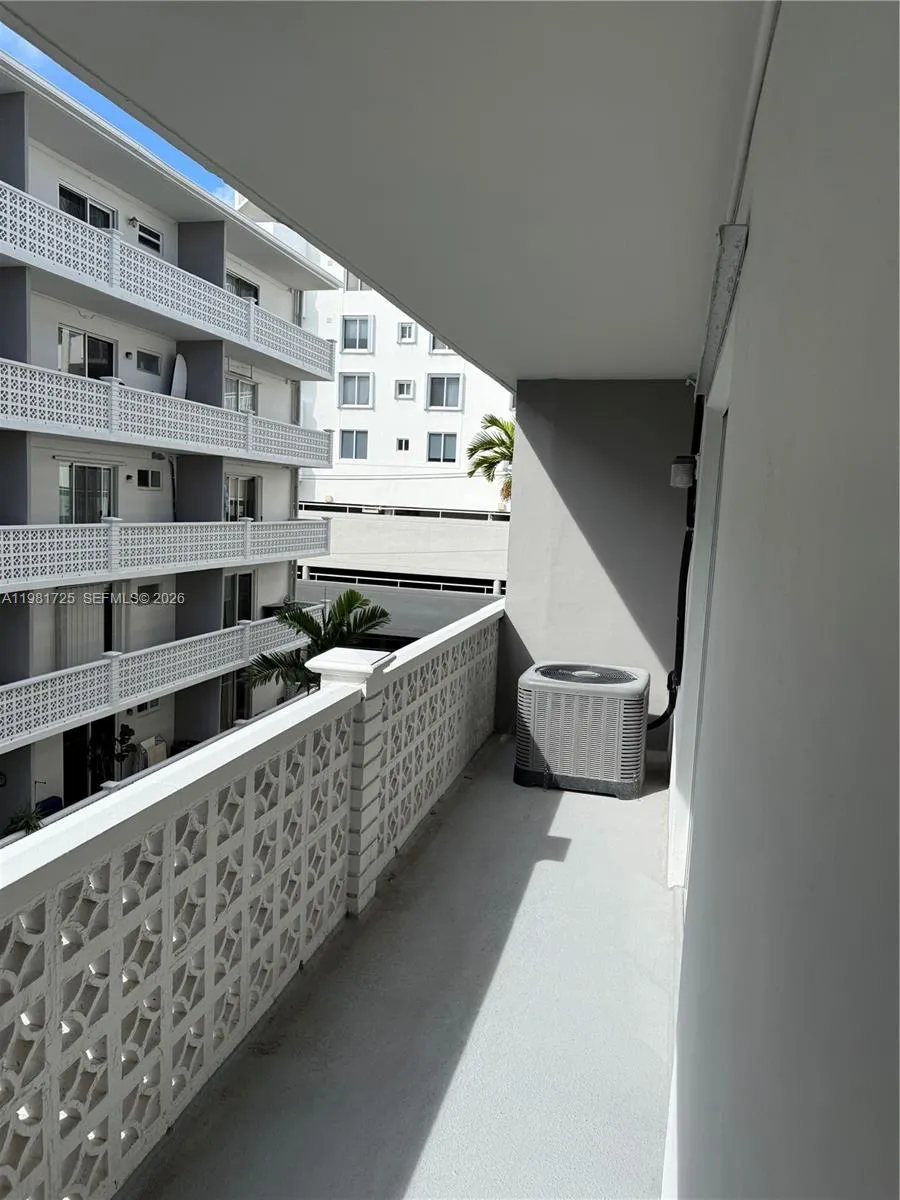 1620 West Ave 403, Miami Beach, Florida 33139, Miami Beach, Florida 33139, 1 Bedroom Bedrooms, ,1 BathroomBathrooms,Residential,For Sale,1620 West Ave 403, Miami Beach, Florida 33139,A11981725