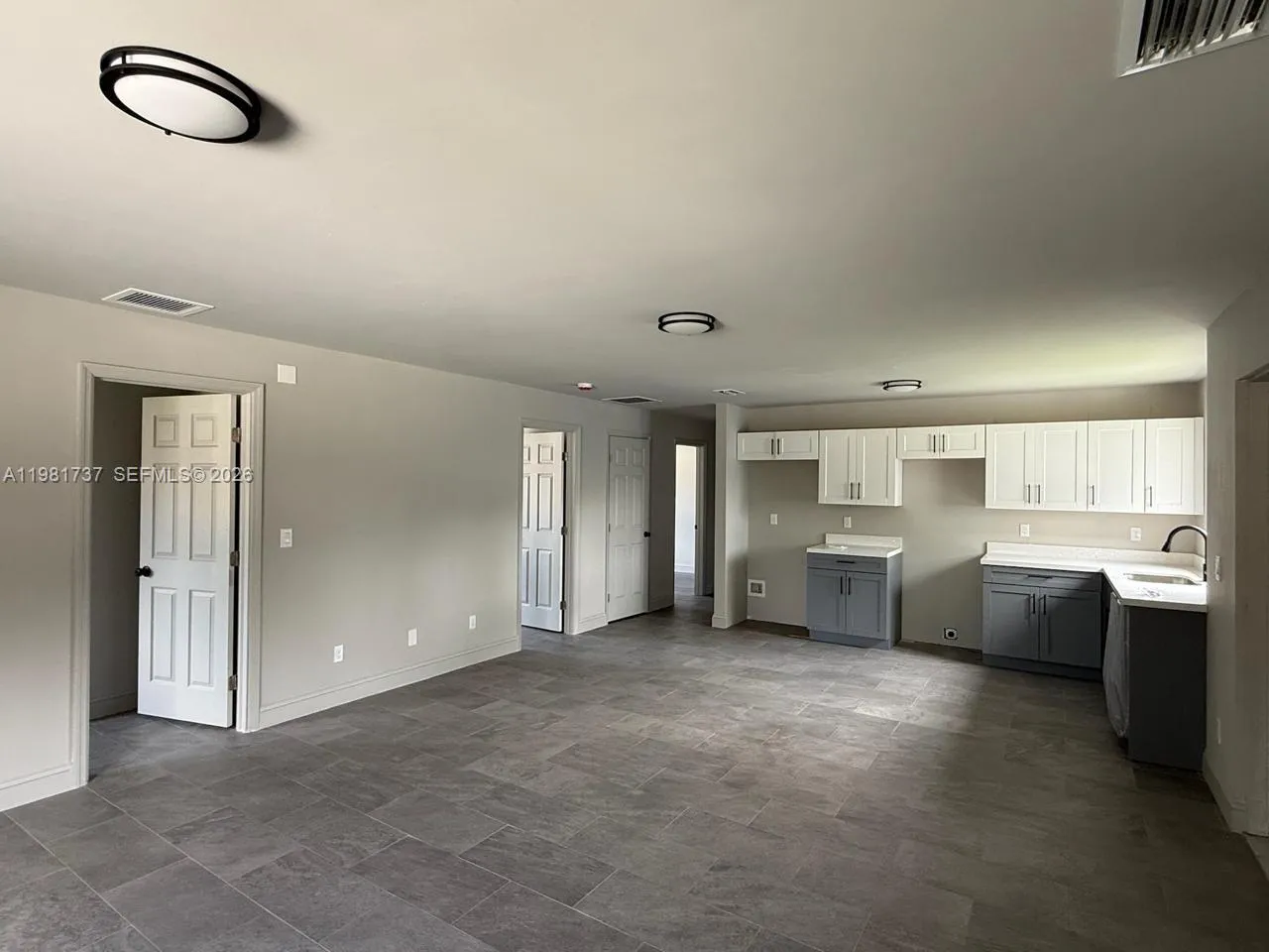 2810 Nw 9th Ct 1, Fort Lauderdale, Florida 33311, Fort Lauderdale, Florida 33311, 5 Bedrooms Bedrooms, ,2 BathroomsBathrooms,Residential Lease,For Rent,2810 Nw 9th Ct 1, Fort Lauderdale, Florida 33311,A11981737