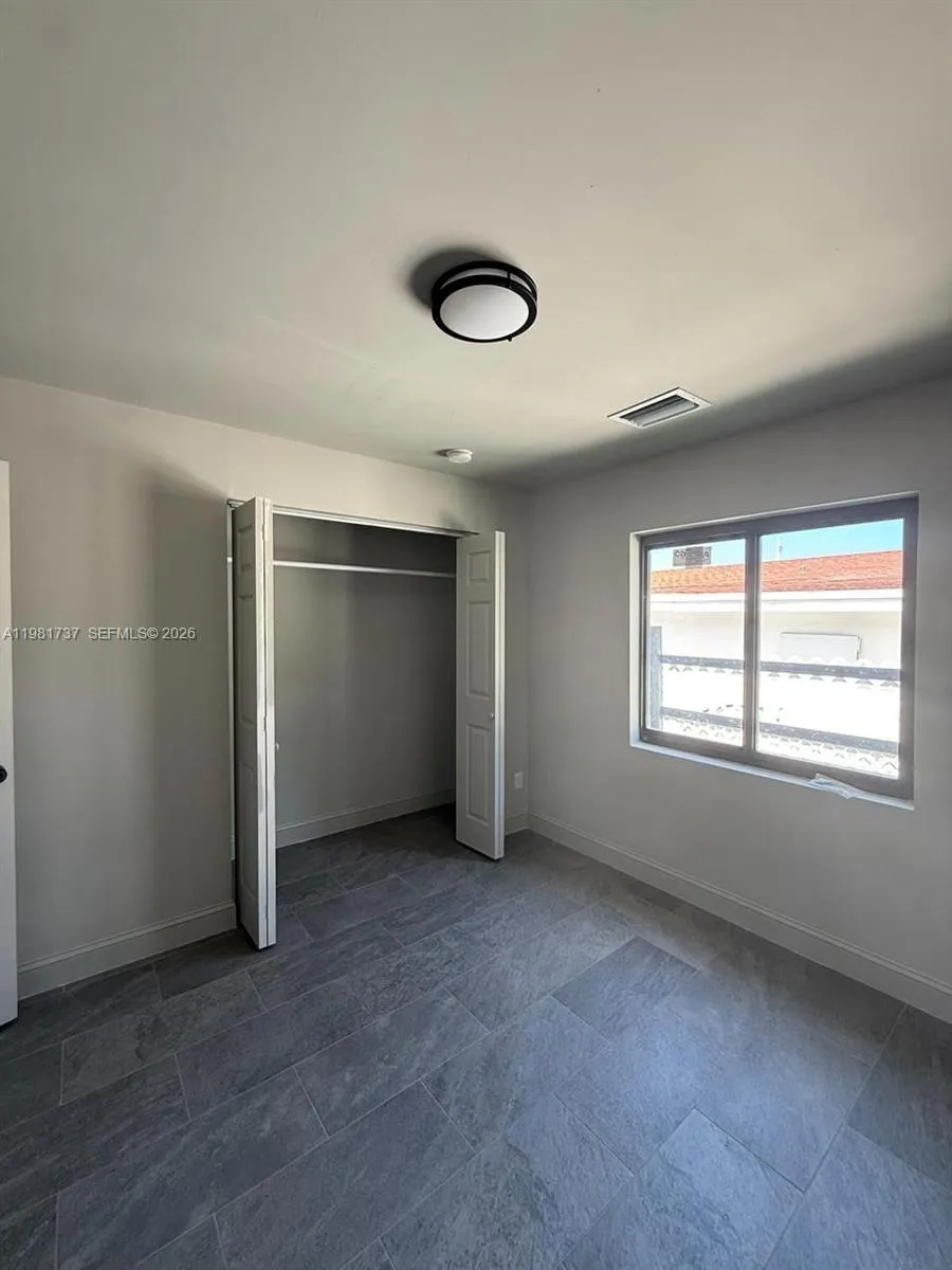 2810 Nw 9th Ct 1, Fort Lauderdale, Florida 33311, Fort Lauderdale, Florida 33311, 5 Bedrooms Bedrooms, ,2 BathroomsBathrooms,Residential Lease,For Rent,2810 Nw 9th Ct 1, Fort Lauderdale, Florida 33311,A11981737