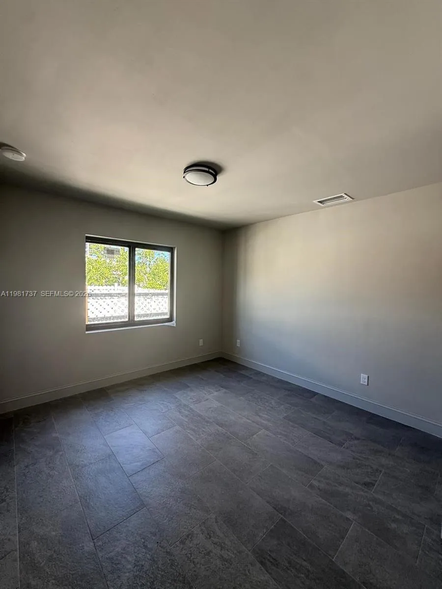 2810 Nw 9th Ct 1, Fort Lauderdale, Florida 33311, Fort Lauderdale, Florida 33311, 5 Bedrooms Bedrooms, ,2 BathroomsBathrooms,Residential Lease,For Rent,2810 Nw 9th Ct 1, Fort Lauderdale, Florida 33311,A11981737