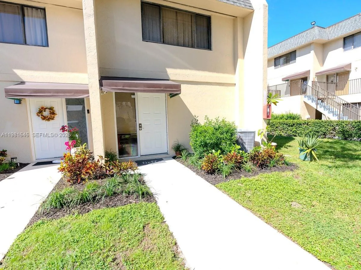73 Deer Creek I 105, Deerfield Beach, Florida 3344, Deerfield Beach, Florida 33442, 2 Bedrooms Bedrooms, ,2 BathroomsBathrooms,Residential,For Sale,73 Deer Creek I 105, Deerfield Beach, Florida 3344,A11981646