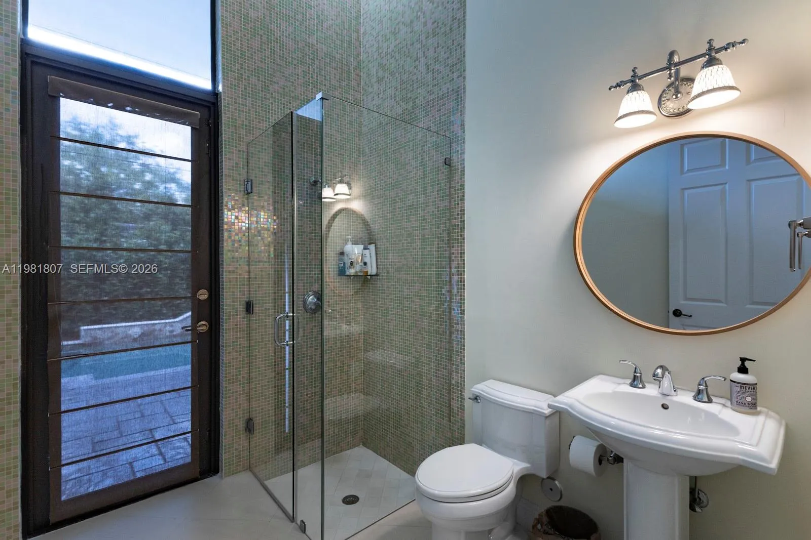 7140 Sw 70th Ave, Miami, Florida 33143, Miami, Florida 33143, 4 Bedrooms Bedrooms, ,4 BathroomsBathrooms,Residential,For Sale,7140 Sw 70th Ave, Miami, Florida 33143,A11981807