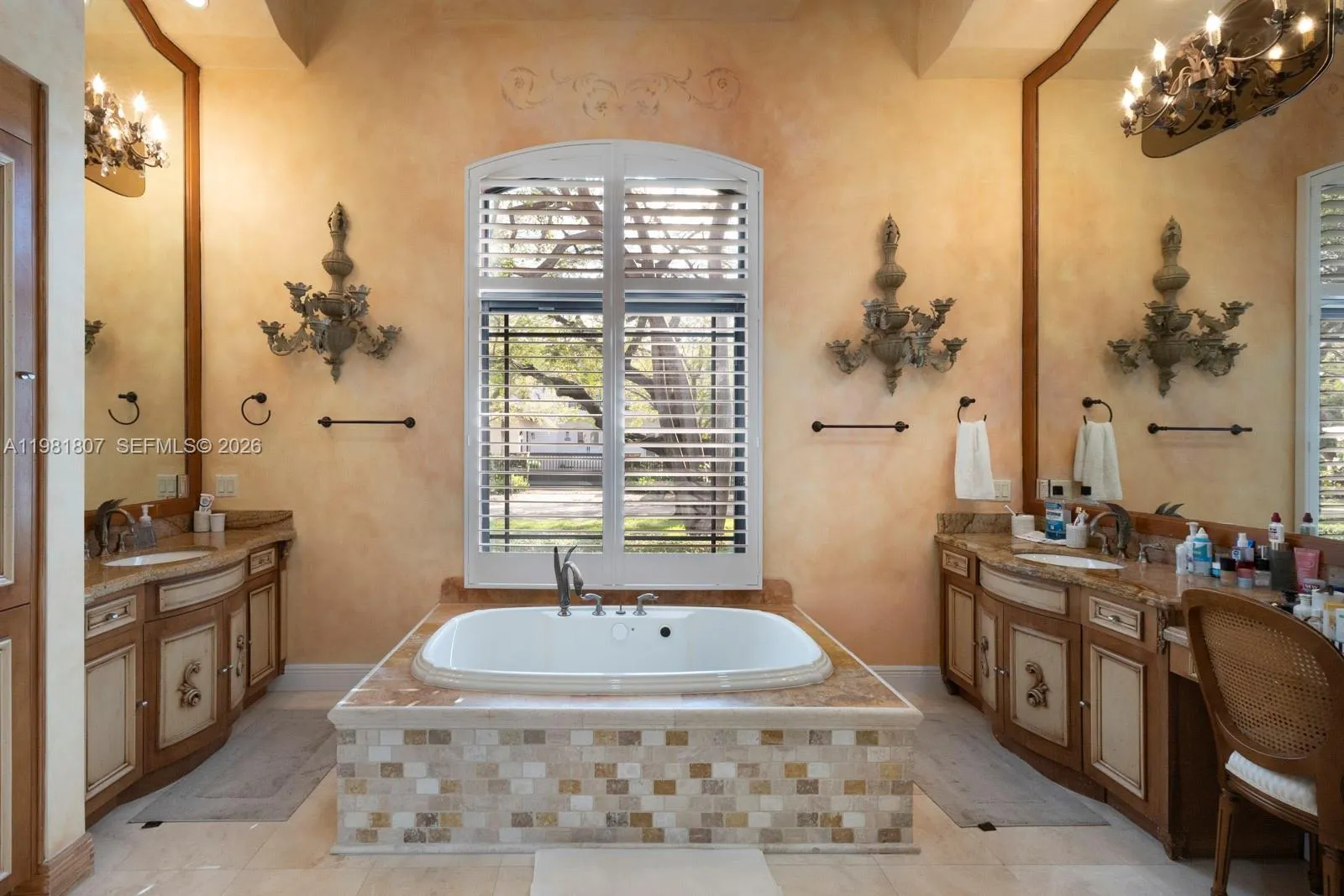 7140 Sw 70th Ave, Miami, Florida 33143, Miami, Florida 33143, 4 Bedrooms Bedrooms, ,4 BathroomsBathrooms,Residential,For Sale,7140 Sw 70th Ave, Miami, Florida 33143,A11981807