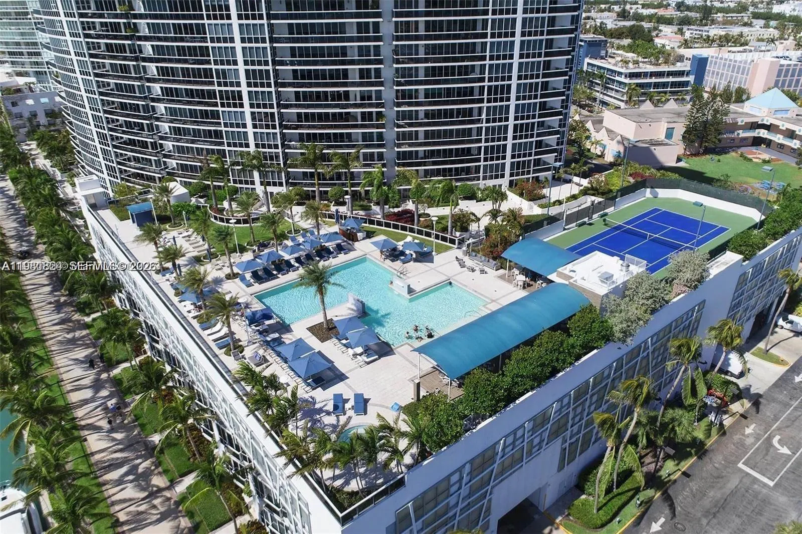 400 Alton Rd 407, Miami Beach, Florida 33139, Miami Beach, Florida 33139, 2 Bedrooms Bedrooms, ,2 BathroomsBathrooms,Residential Lease,For Rent,400 Alton Rd 407, Miami Beach, Florida 33139,A11981824