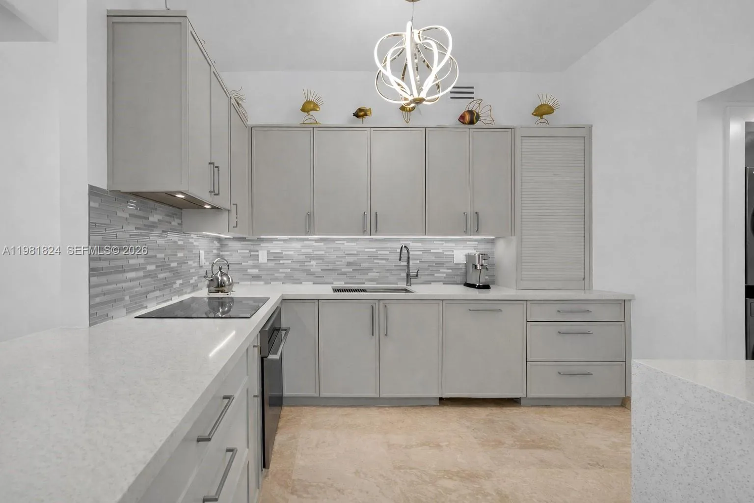 400 Alton Rd 407, Miami Beach, Florida 33139, Miami Beach, Florida 33139, 2 Bedrooms Bedrooms, ,2 BathroomsBathrooms,Residential Lease,For Rent,400 Alton Rd 407, Miami Beach, Florida 33139,A11981824