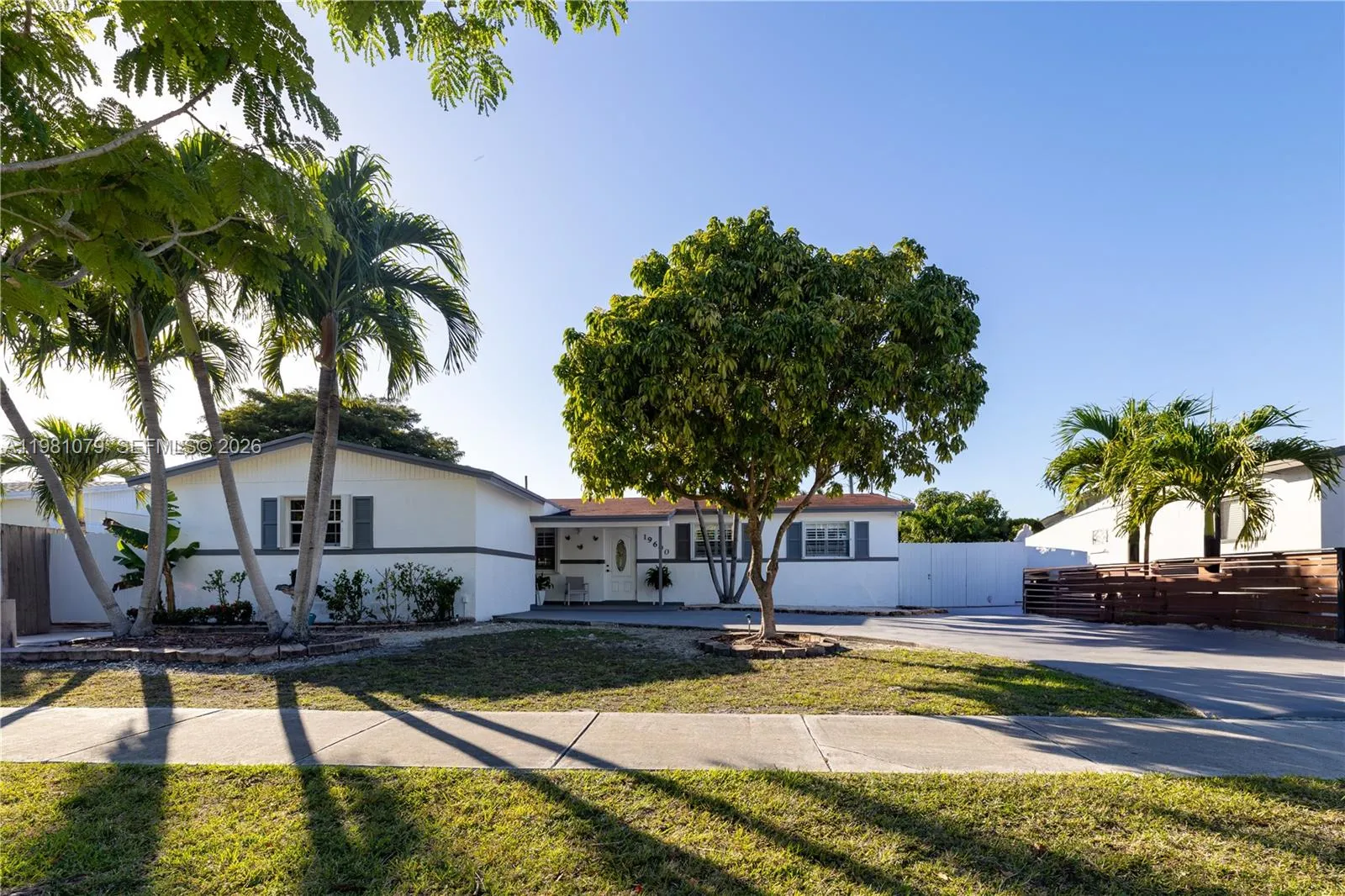 19600 Gulfstream Rd, Cutler Bay, Florida 33157, Cutler Bay, Florida 33157, 3 Bedrooms Bedrooms, ,2 BathroomsBathrooms,Residential,For Sale,19600 Gulfstream Rd, Cutler Bay, Florida 33157,A11981079