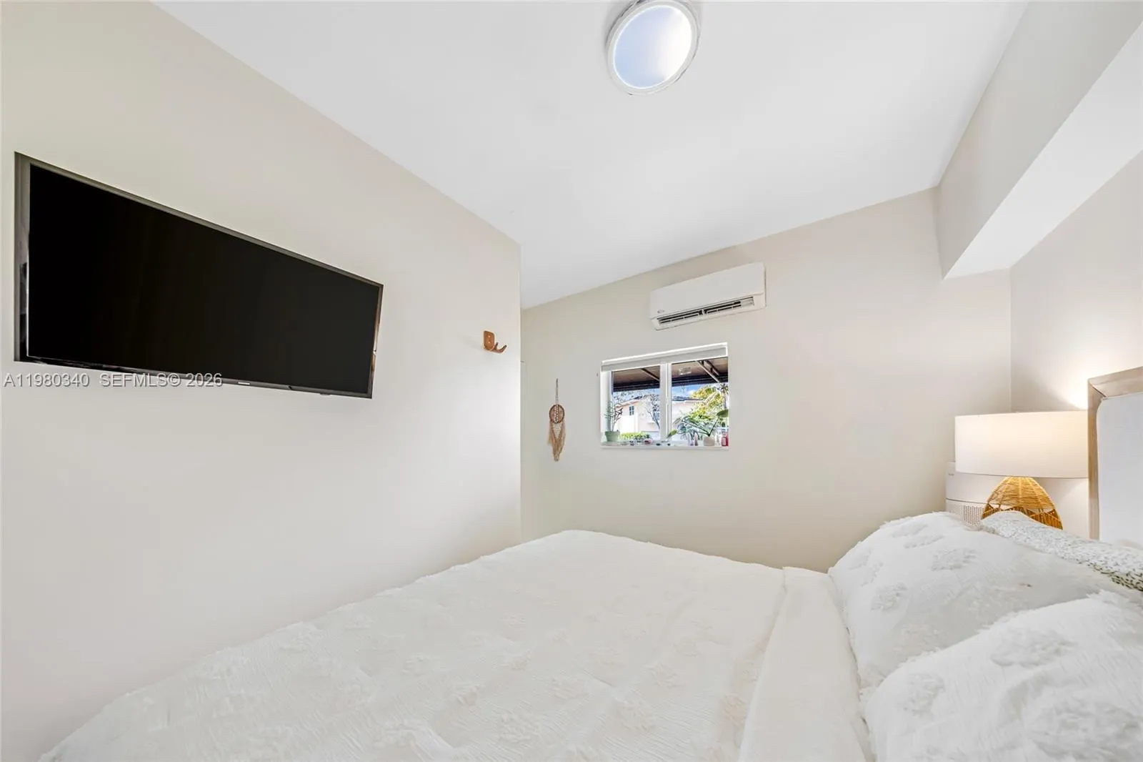 172 Bentley Dr, Miami Springs, Florida 33166, Miami Springs, Florida 33166, 4 Bedrooms Bedrooms, ,2 BathroomsBathrooms,Residential Lease,For Rent,172 Bentley Dr, Miami Springs, Florida 33166,A11980340