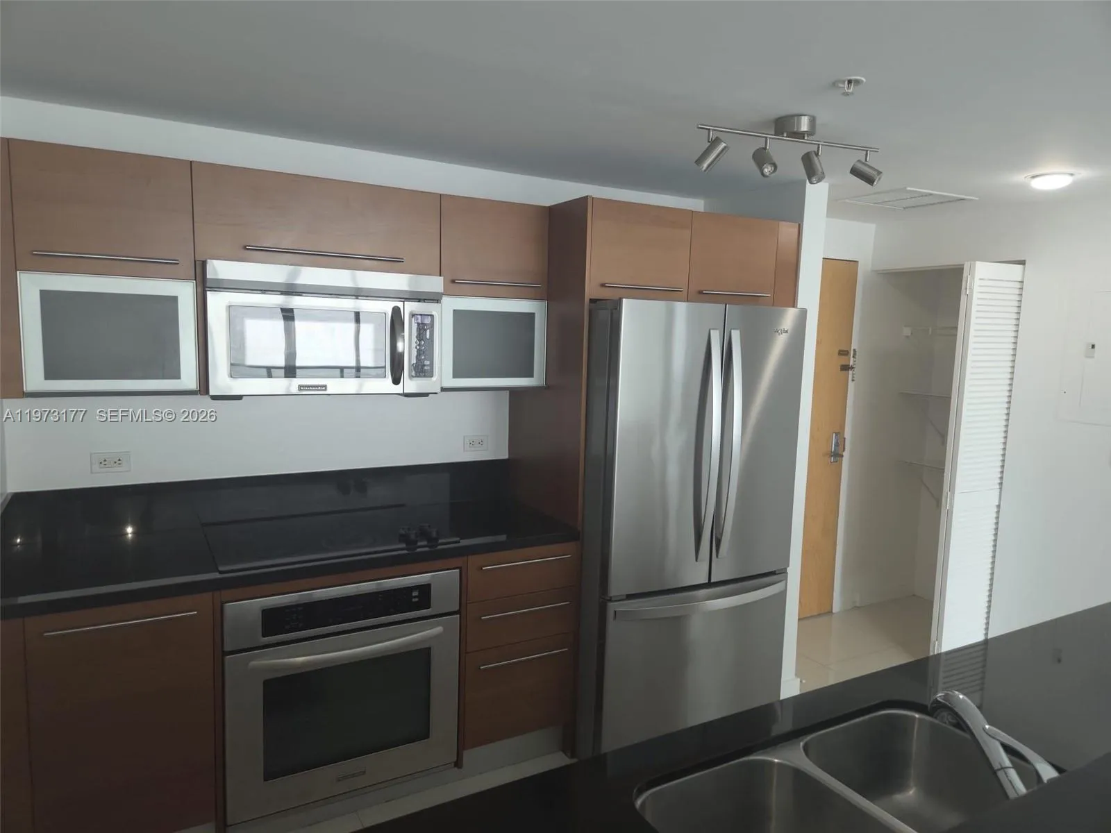 244 Biscayne Blvd 1510, Miami, Florida 33132, Miami, Florida 33132, 2 Bedrooms Bedrooms, ,2 BathroomsBathrooms,Residential Lease,For Rent,244 Biscayne Blvd 1510, Miami, Florida 33132,A11973177