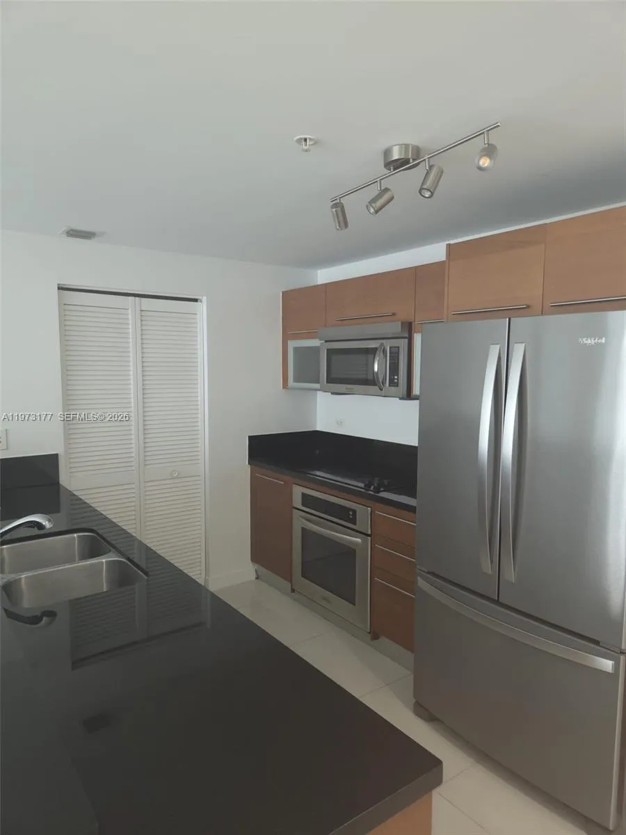 244 Biscayne Blvd 1510, Miami, Florida 33132, Miami, Florida 33132, 2 Bedrooms Bedrooms, ,2 BathroomsBathrooms,Residential Lease,For Rent,244 Biscayne Blvd 1510, Miami, Florida 33132,A11973177
