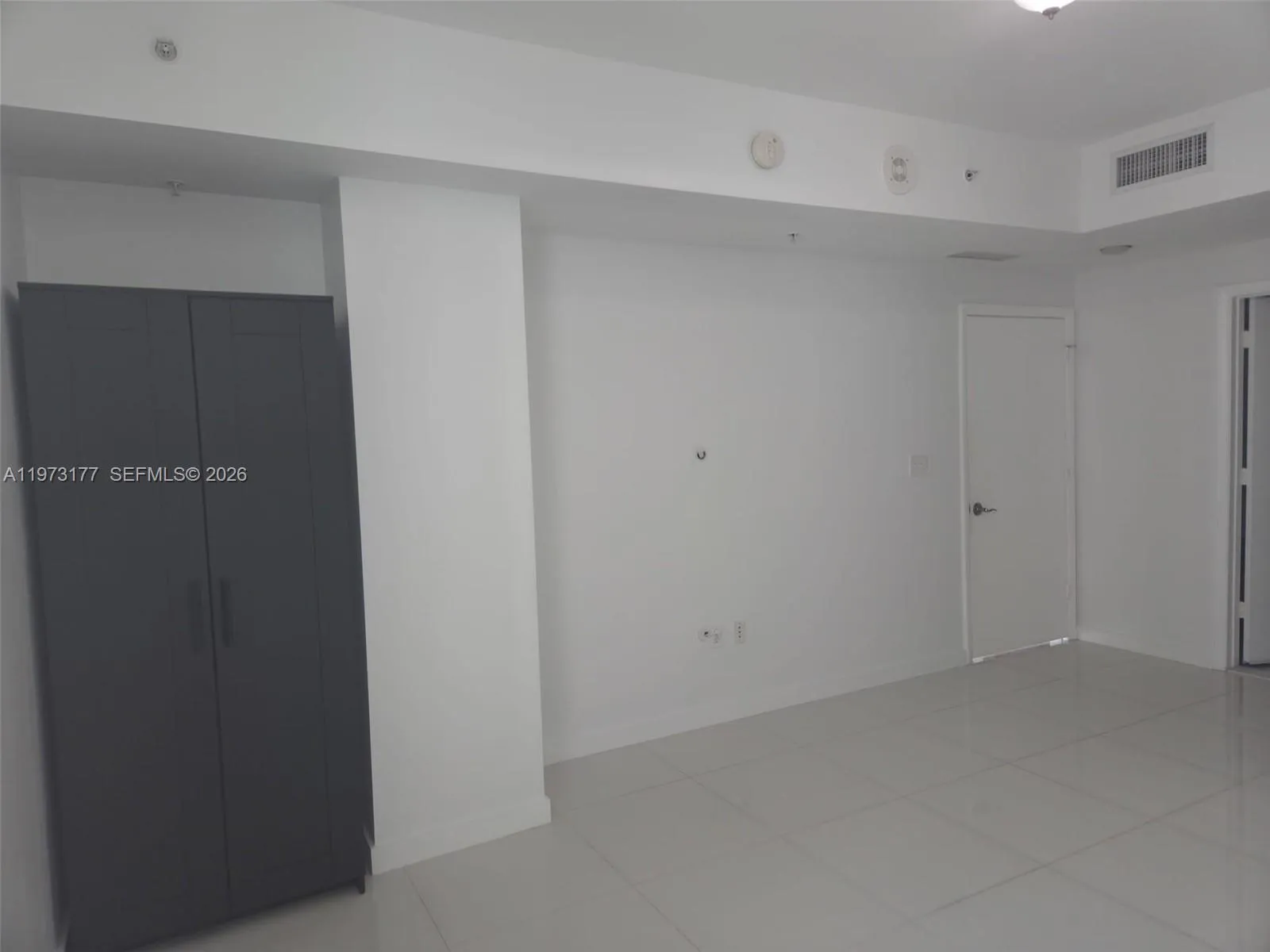 244 Biscayne Blvd 1510, Miami, Florida 33132, Miami, Florida 33132, 2 Bedrooms Bedrooms, ,2 BathroomsBathrooms,Residential Lease,For Rent,244 Biscayne Blvd 1510, Miami, Florida 33132,A11973177