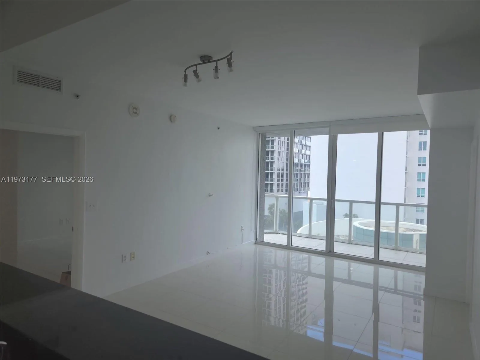 244 Biscayne Blvd 1510, Miami, Florida 33132, Miami, Florida 33132, 2 Bedrooms Bedrooms, ,2 BathroomsBathrooms,Residential Lease,For Rent,244 Biscayne Blvd 1510, Miami, Florida 33132,A11973177