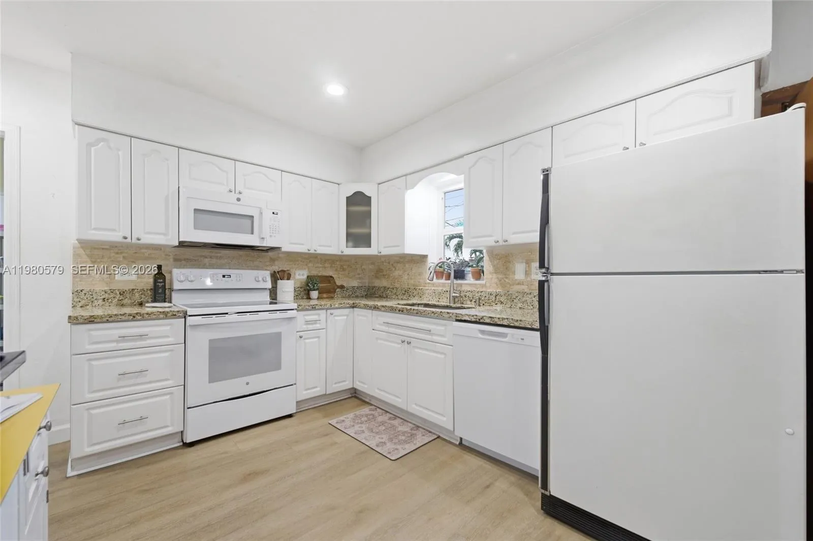 6215 Sw 20th St, Miramar, Florida 33023, Miramar, Florida 33023, 3 Bedrooms Bedrooms, ,2 BathroomsBathrooms,Residential,For Sale,6215 Sw 20th St, Miramar, Florida 33023,A11980579