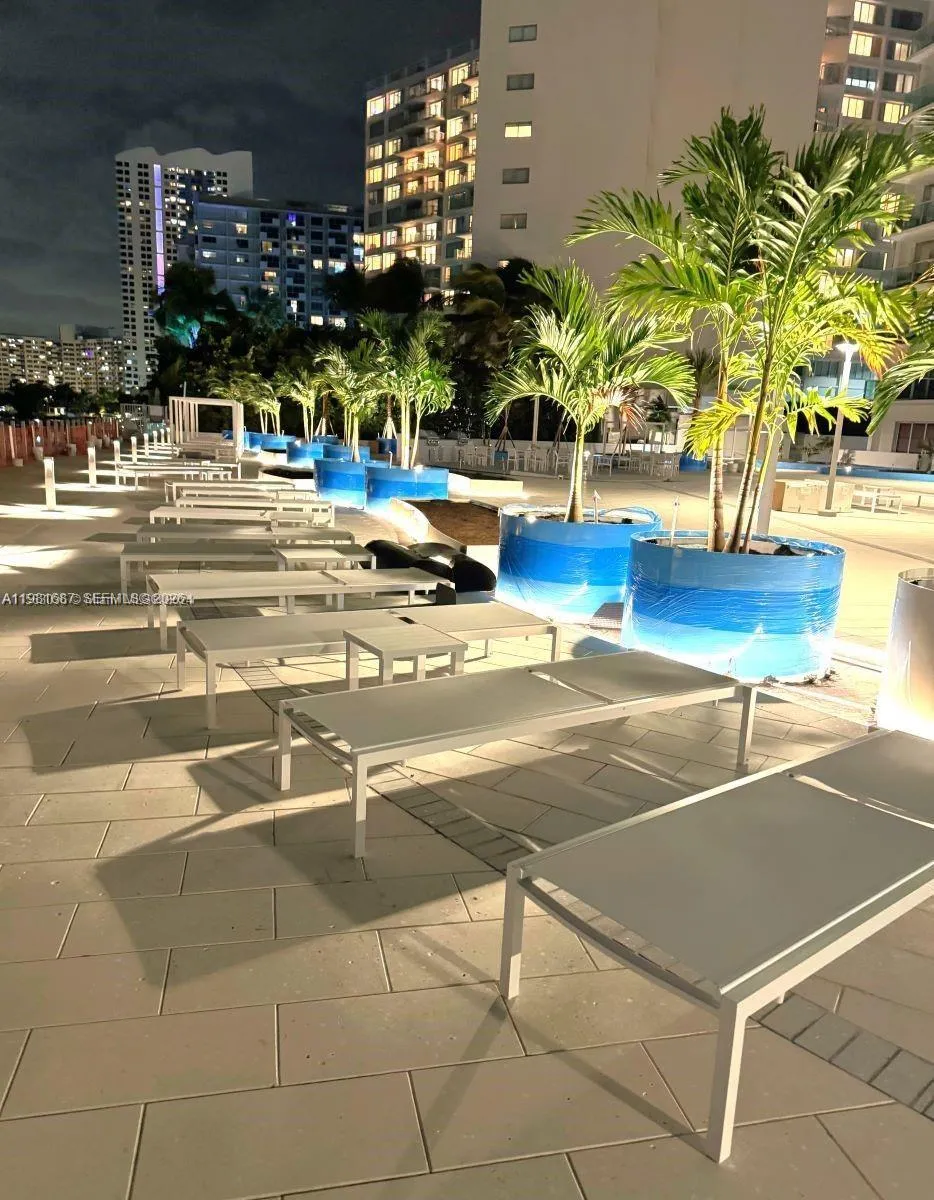 1000 West Ave 729, Miami Beach, Florida 33139, Miami Beach, Florida 33139, 1 Bedroom Bedrooms, ,1 BathroomBathrooms,Residential Lease,For Rent,1000 West Ave 729, Miami Beach, Florida 33139,A11981687