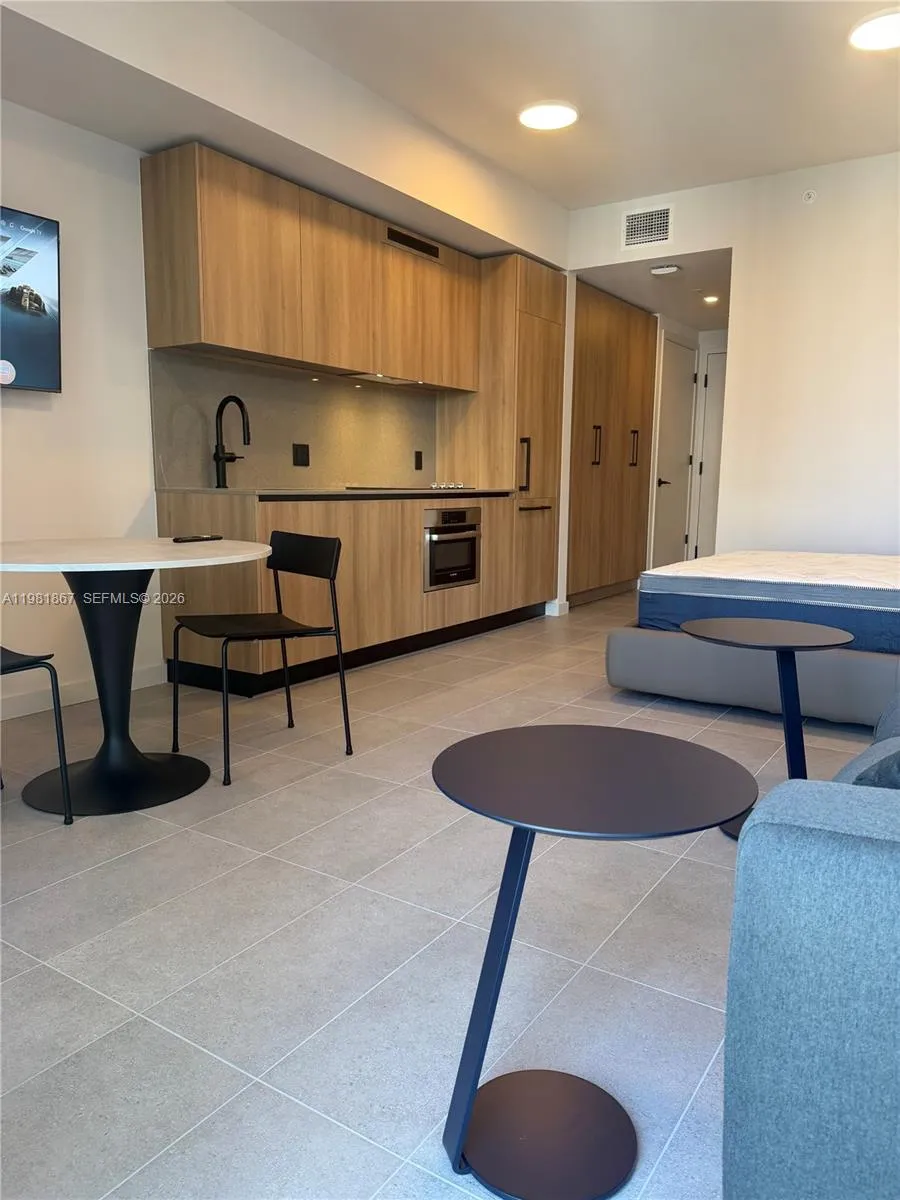 121 Ne 5th St 3609, Miami, Florida 33132, Miami, Florida 33132, ,1 BathroomBathrooms,Residential Lease,For Rent,121 Ne 5th St 3609, Miami, Florida 33132,A11981867