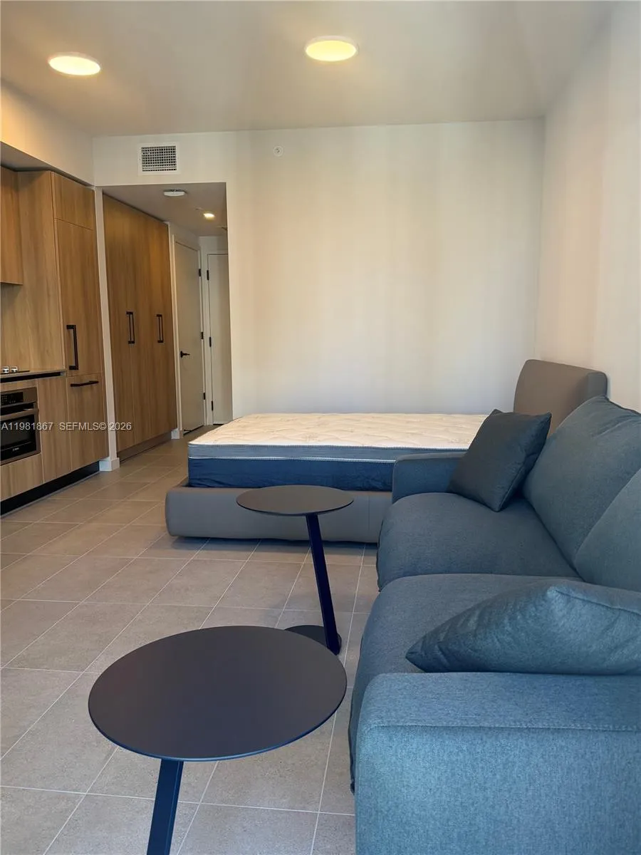 121 Ne 5th St 3609, Miami, Florida 33132, Miami, Florida 33132, ,1 BathroomBathrooms,Residential Lease,For Rent,121 Ne 5th St 3609, Miami, Florida 33132,A11981867