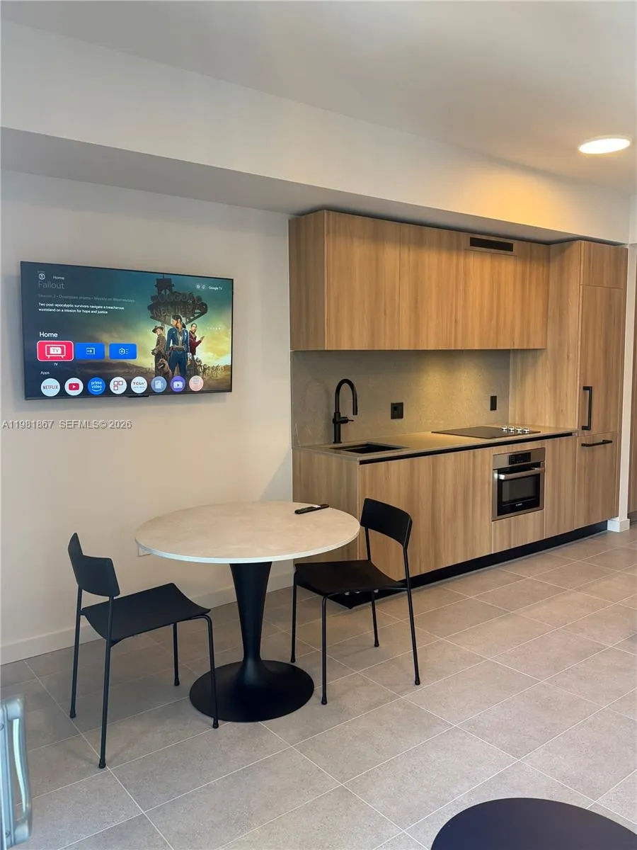 121 Ne 5th St 3609, Miami, Florida 33132, Miami, Florida 33132, ,1 BathroomBathrooms,Residential Lease,For Rent,121 Ne 5th St 3609, Miami, Florida 33132,A11981867