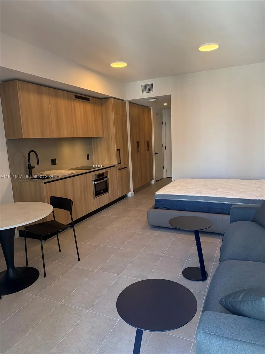 121 Ne 5th St 3609, Miami, Florida 33132, Miami, Florida 33132, ,1 BathroomBathrooms,Residential Lease,For Rent,121 Ne 5th St 3609, Miami, Florida 33132,A11981867