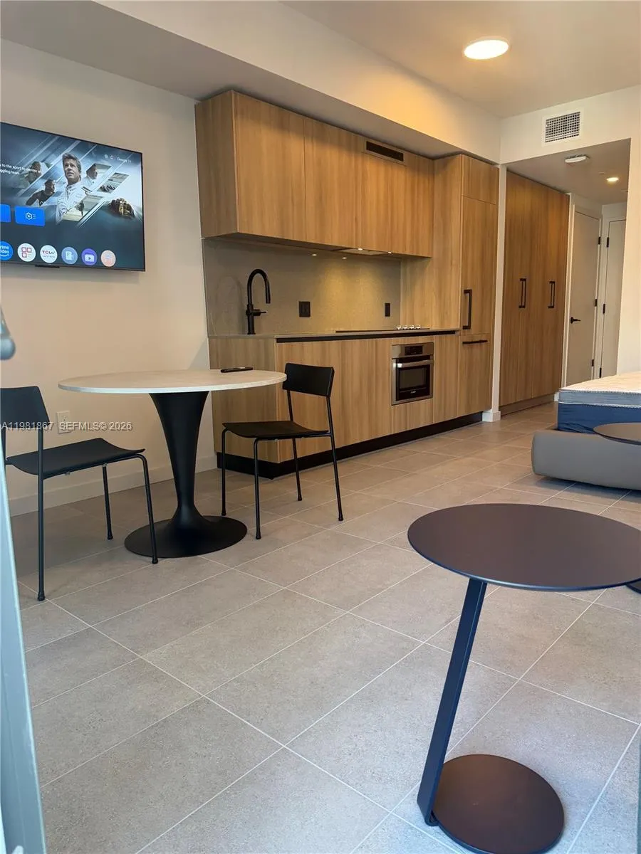 121 Ne 5th St 3609, Miami, Florida 33132, Miami, Florida 33132, ,1 BathroomBathrooms,Residential Lease,For Rent,121 Ne 5th St 3609, Miami, Florida 33132,A11981867