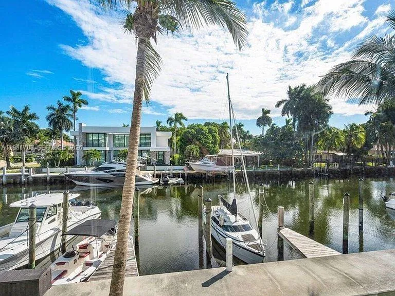 40 Isle Of Venice Dr 6, Fort Lauderdale, Florida 3, Fort Lauderdale, Florida 33301, 2 Bedrooms Bedrooms, ,1 BathroomBathrooms,Residential,For Sale,40 Isle Of Venice Dr 6, Fort Lauderdale, Florida 3,A11981703