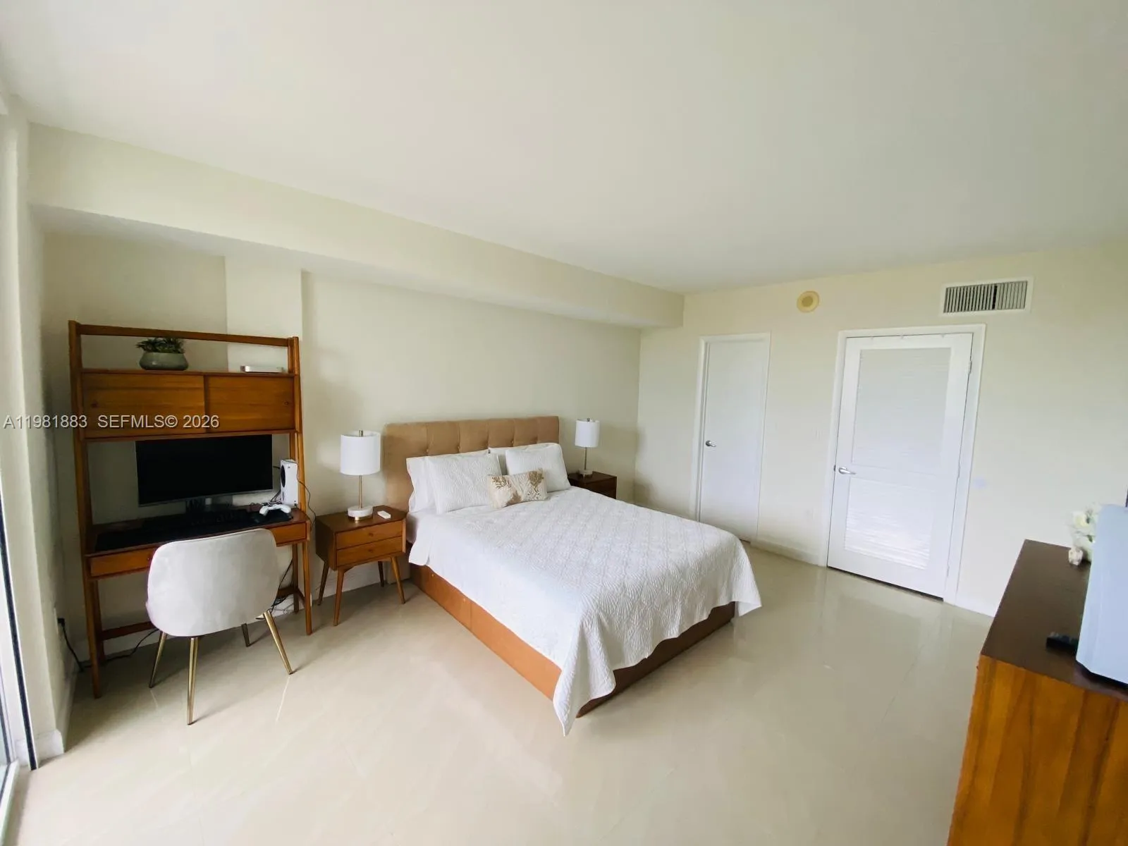 10275 E Collins Ave 324, Bal Harbour, Florida 3315, Bal Harbour, Florida 33154, 1 Bedroom Bedrooms, ,1 BathroomBathrooms,Residential Lease,For Rent,10275 E Collins Ave 324, Bal Harbour, Florida 3315,A11981883