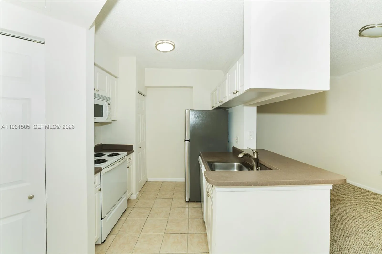17145 N Bay Rd 4203, Sunny Isles Beach, Florida 33, Sunny Isles Beach, Florida 33160, 1 Bedroom Bedrooms, ,1 BathroomBathrooms,Residential Lease,For Rent,17145 N Bay Rd 4203, Sunny Isles Beach, Florida 33,A11981505