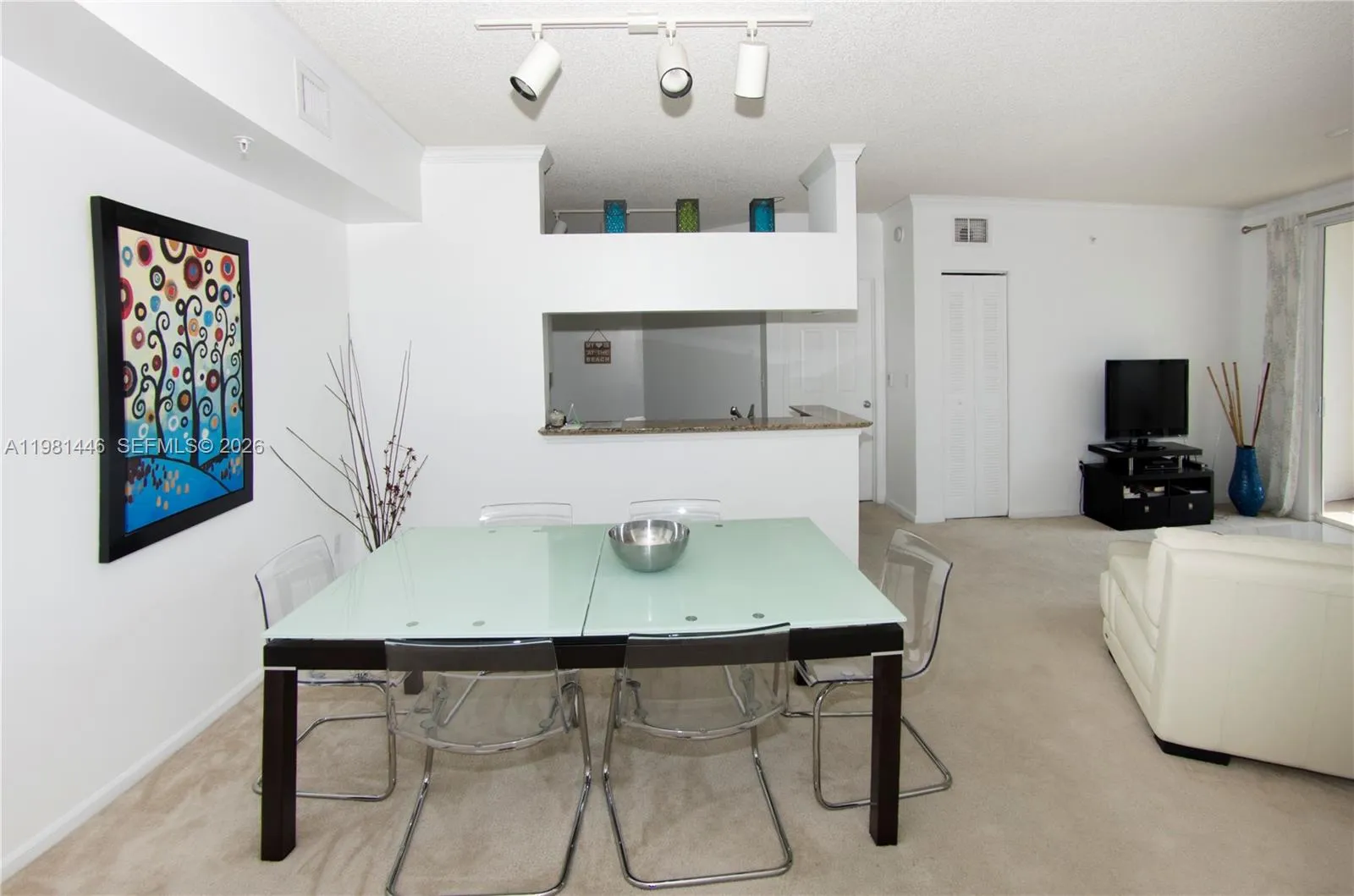 17150 N Bay Rd 2608, Sunny Isles Beach, Florida 33, Sunny Isles Beach, Florida 33160, 2 Bedrooms Bedrooms, ,2 BathroomsBathrooms,Residential Lease,For Rent,17150 N Bay Rd 2608, Sunny Isles Beach, Florida 33,A11981446