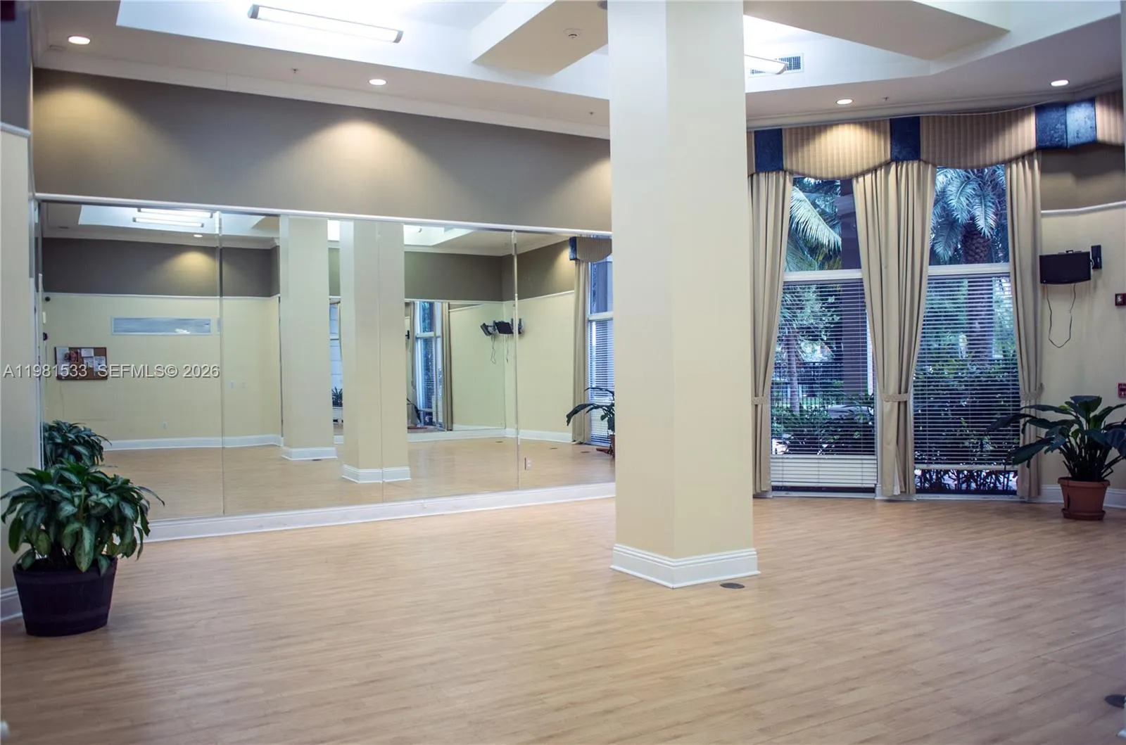 17145 N Bay Rd 4402, Sunny Isles Beach, Florida 33, Sunny Isles Beach, Florida 33160, 1 Bedroom Bedrooms, ,1 BathroomBathrooms,Residential Lease,For Rent,17145 N Bay Rd 4402, Sunny Isles Beach, Florida 33,A11981533