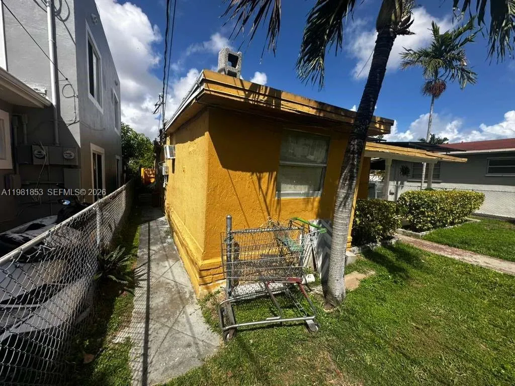 2337 Nw 32nd St, Miami, Florida 33142, Miami, Florida 33142, 5 Bedrooms Bedrooms, ,4 BathroomsBathrooms,Residential,For Sale,2337 Nw 32nd St, Miami, Florida 33142,A11981853
