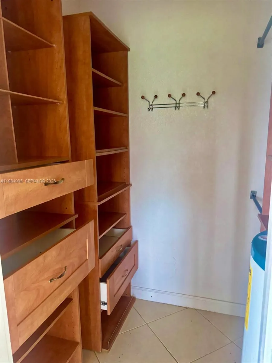 924 Se 2nd St 29, Fort Lauderdale, Florida 33301, Fort Lauderdale, Florida 33301, 1 Bedroom Bedrooms, ,1 BathroomBathrooms,Residential Lease,For Rent,924 Se 2nd St 29, Fort Lauderdale, Florida 33301,A11981905