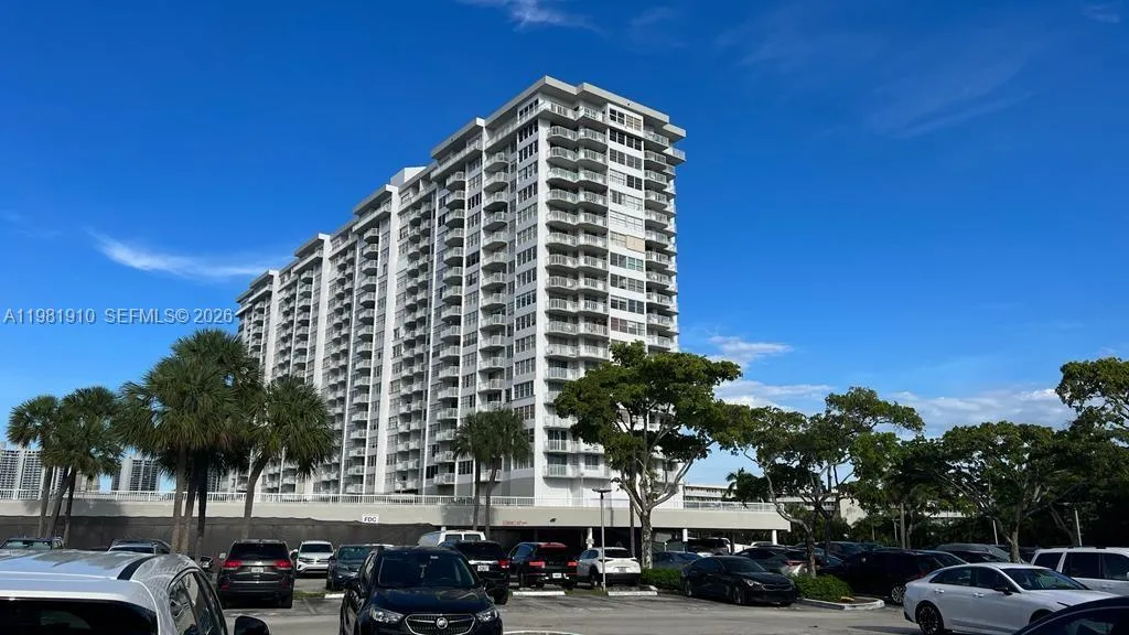 18061 Biscayne Blvd 1404, Aventura, Florida 33160, Aventura, Florida 33160, 3 Bedrooms Bedrooms, ,2 BathroomsBathrooms,Residential Lease,For Rent,18061 Biscayne Blvd 1404, Aventura, Florida 33160,A11981910