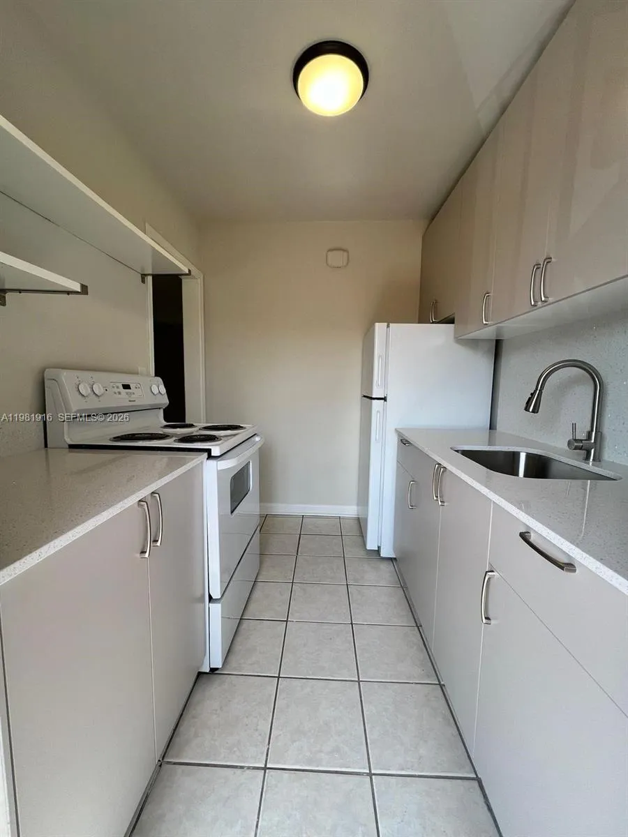 2390 Sw 22nd St 4, Miami, Florida 33145, Miami, Florida 33145, 2 Bedrooms Bedrooms, ,1 BathroomBathrooms,Residential Lease,For Rent,2390 Sw 22nd St 4, Miami, Florida 33145,A11981916