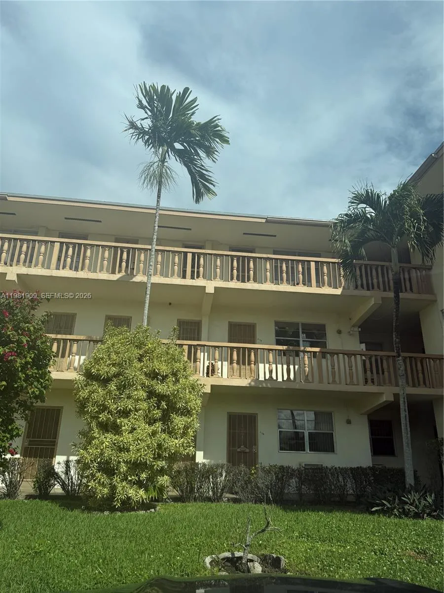 16701 Ne 13th Ave 214, Miami, Florida 33162, North Miami Beach, Florida 33162, 2 Bedrooms Bedrooms, ,1 BathroomBathrooms,Residential,For Sale,16701 Ne 13th Ave 214, Miami, Florida 33162,A11981909